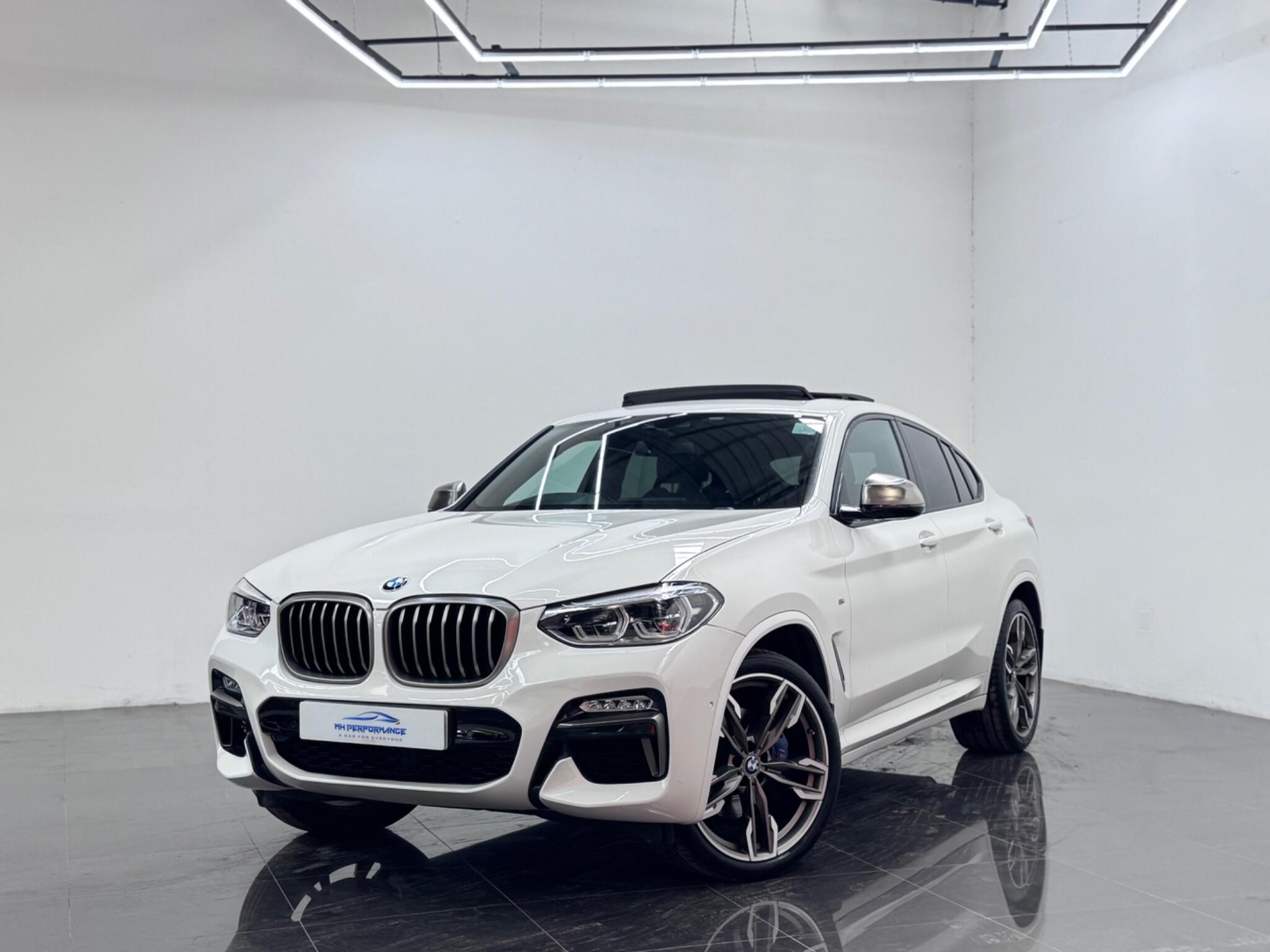 BMW X4 view 12