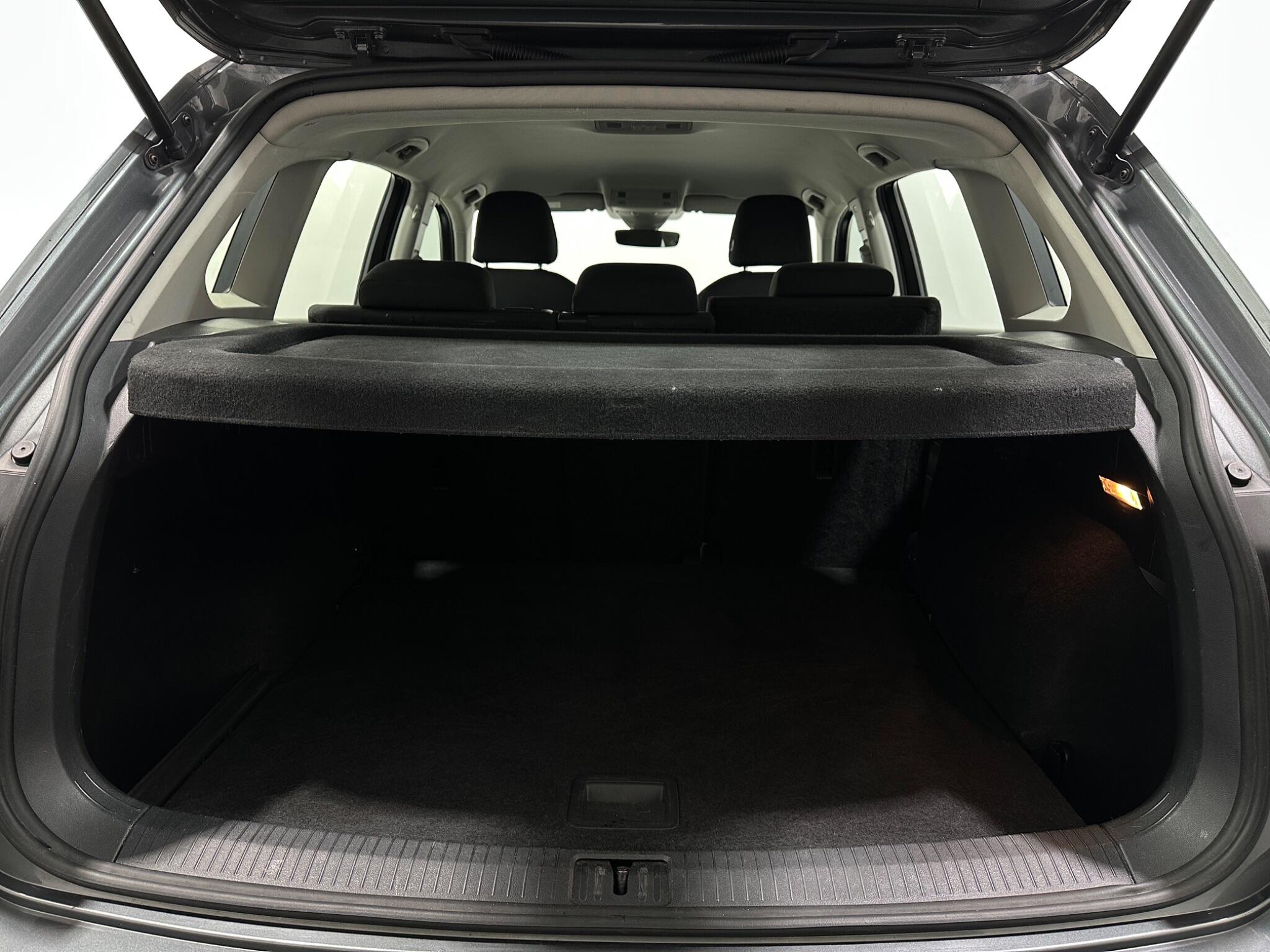 Volkswagen Tiguan view 41