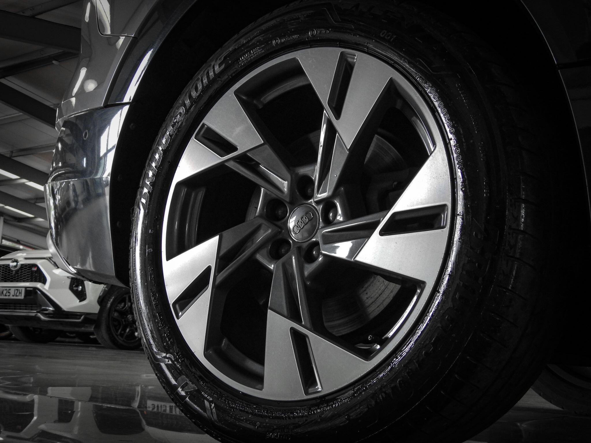 Audi E-Tron view 23