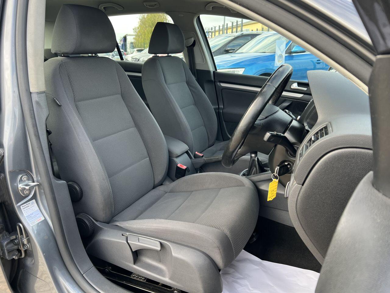Volkswagen Golf view 16