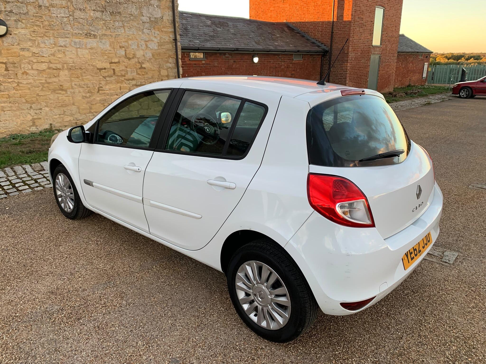Renault Clio - Image 12