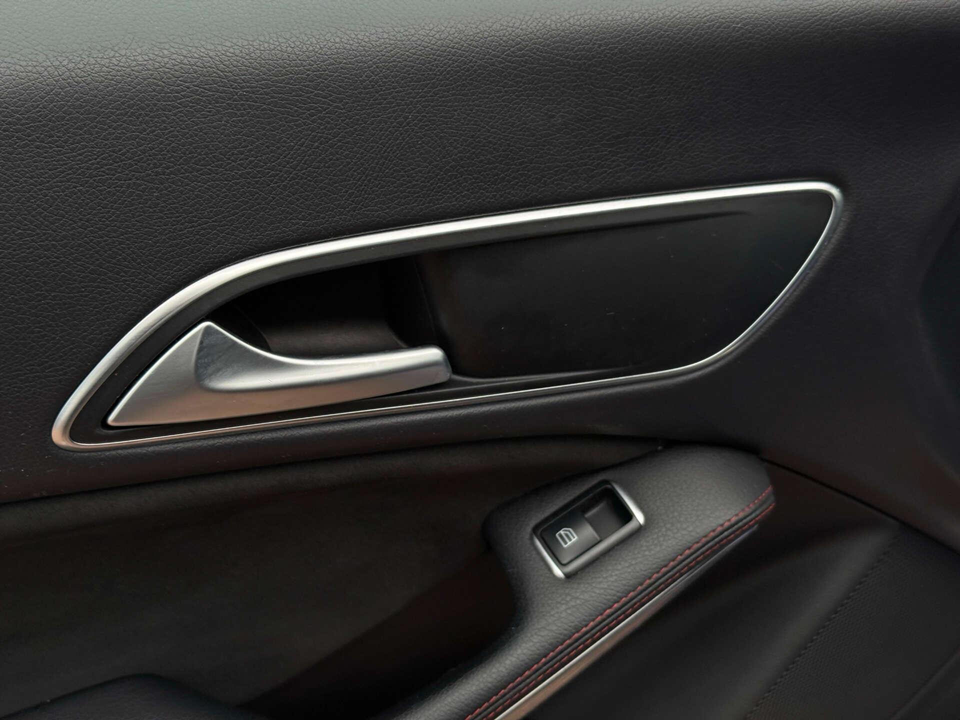 Mercedes-Benz Cla view 41