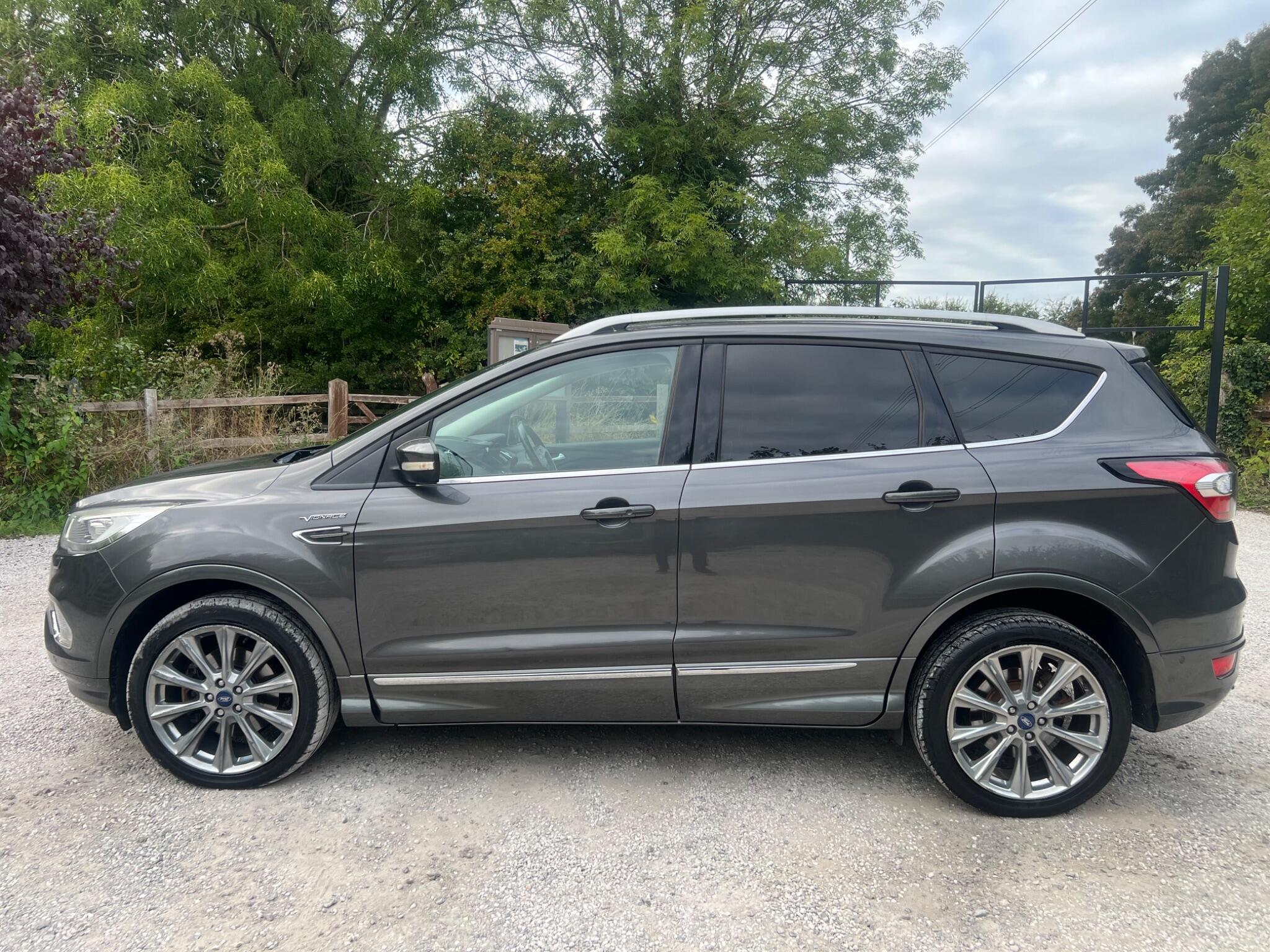 Ford Kuga view 3