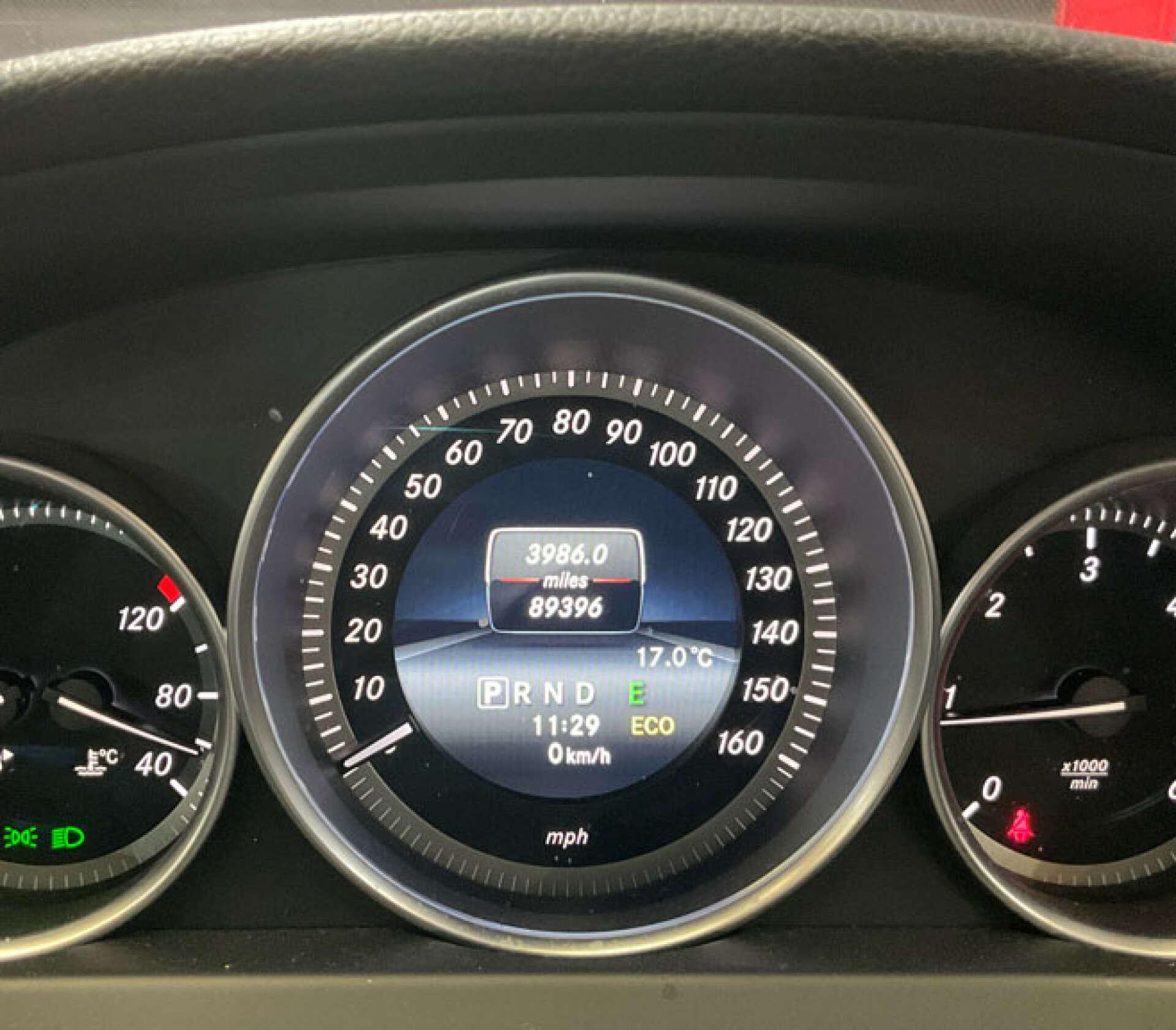 Mercedes-Benz C-Class view 6