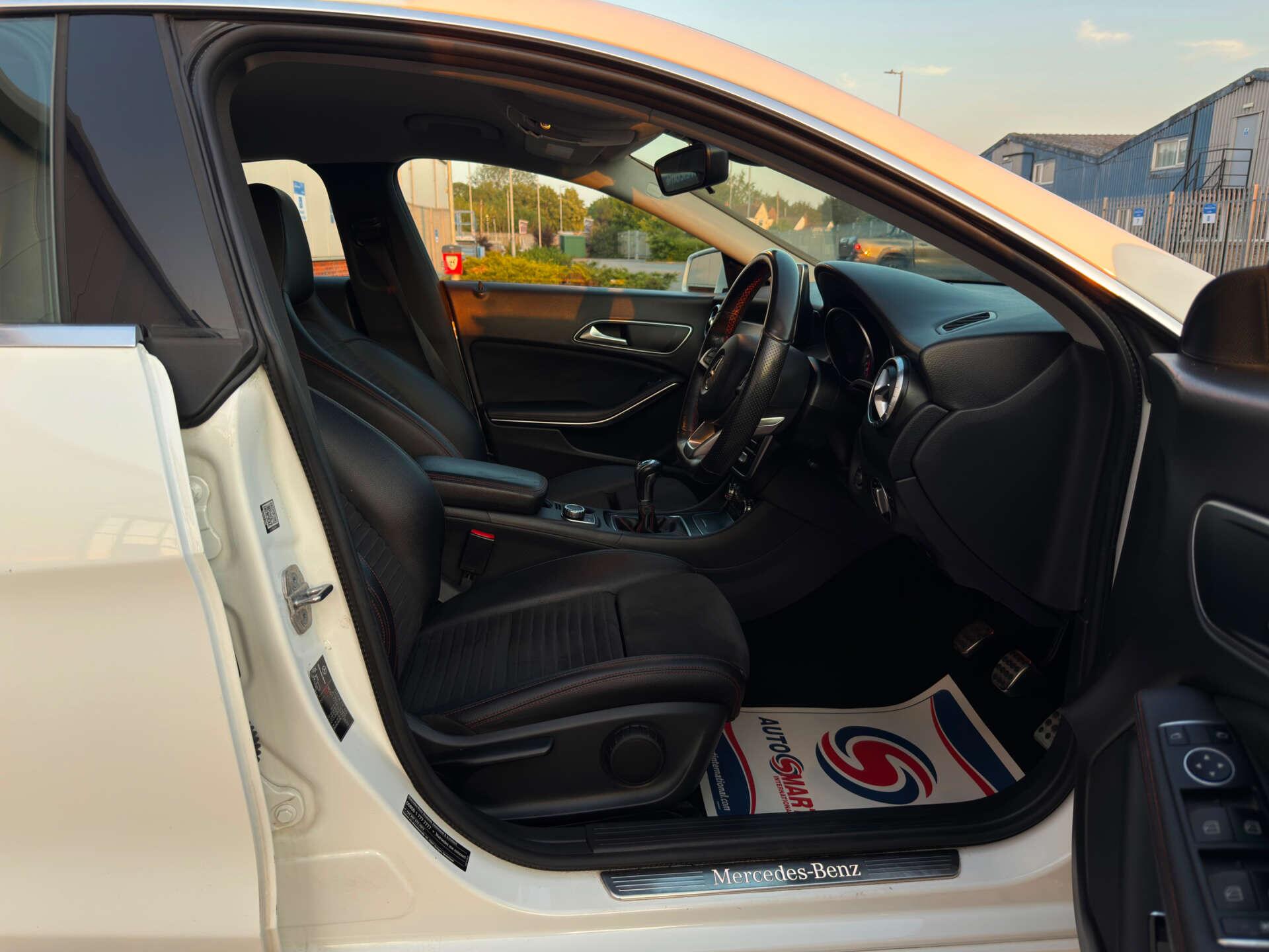 Mercedes-Benz Cla view 22