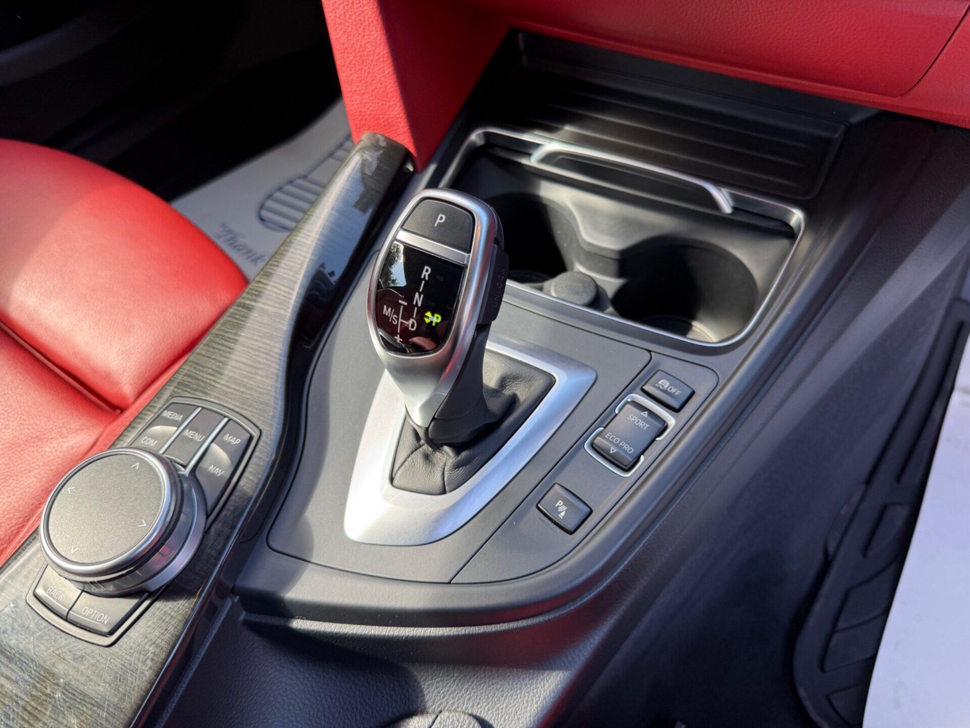 BMW 4 Series view 10