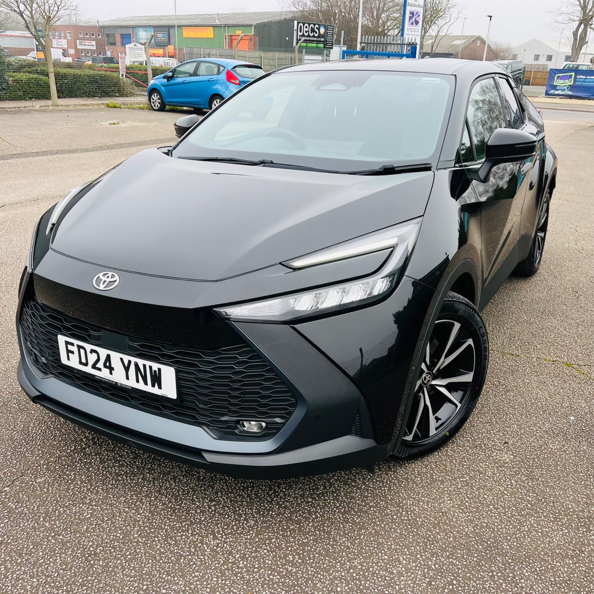 Toyota C-HR view 2