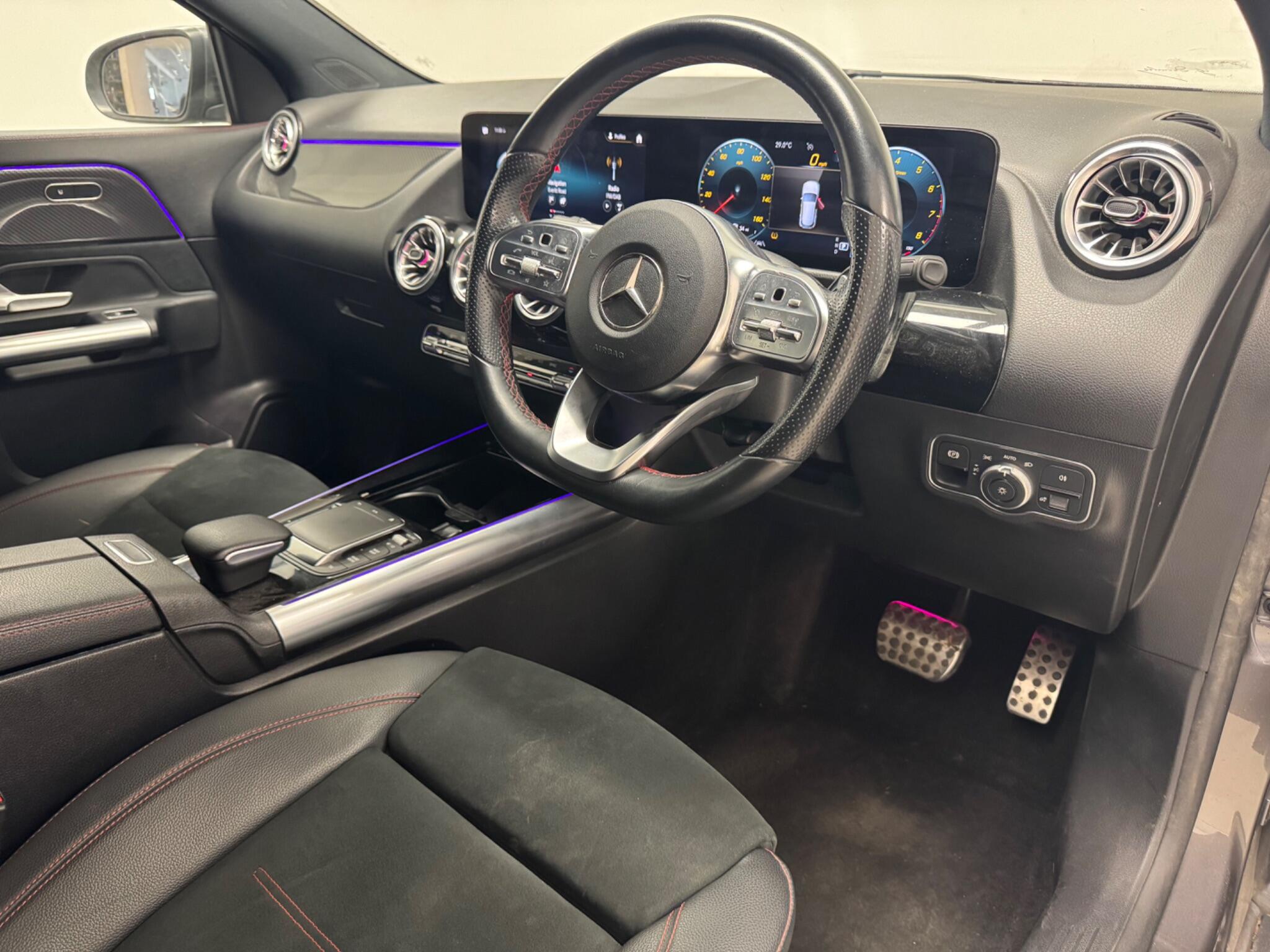 Mercedes-Benz Gla view 7