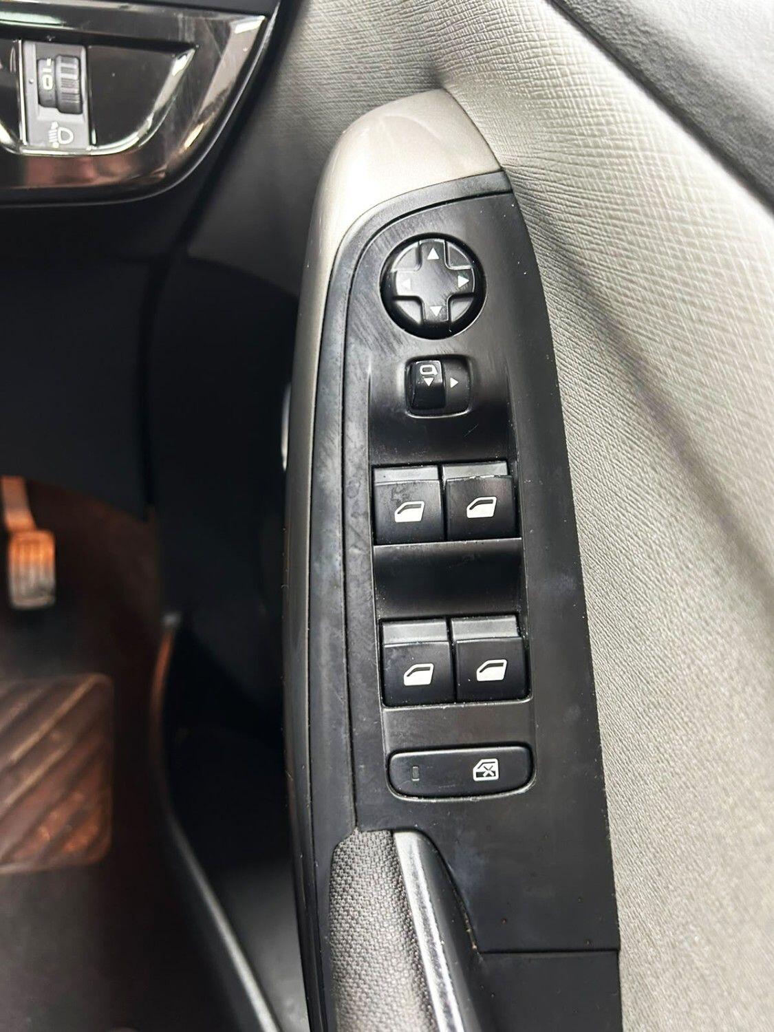 Citroen Grand C4 Spacetourer view 21