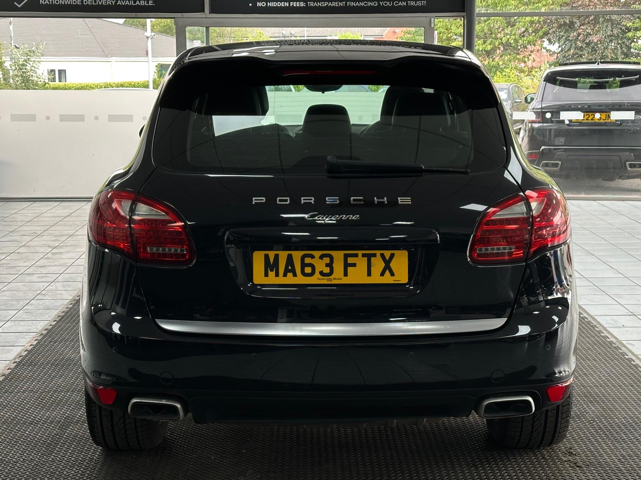 Porsche Cayenne view 12