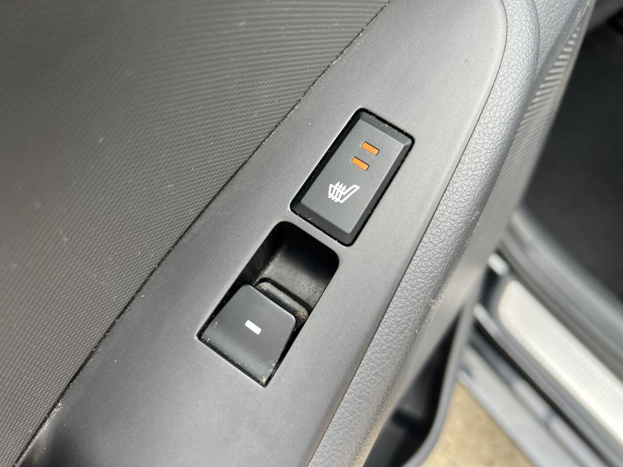 Hyundai Ioniq view 30