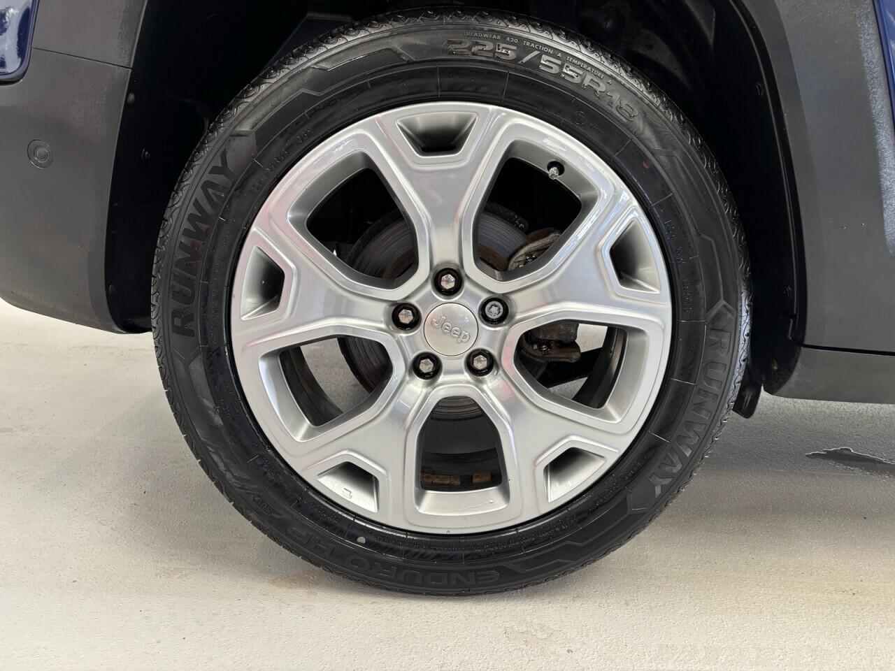 Jeep Renegade view 11