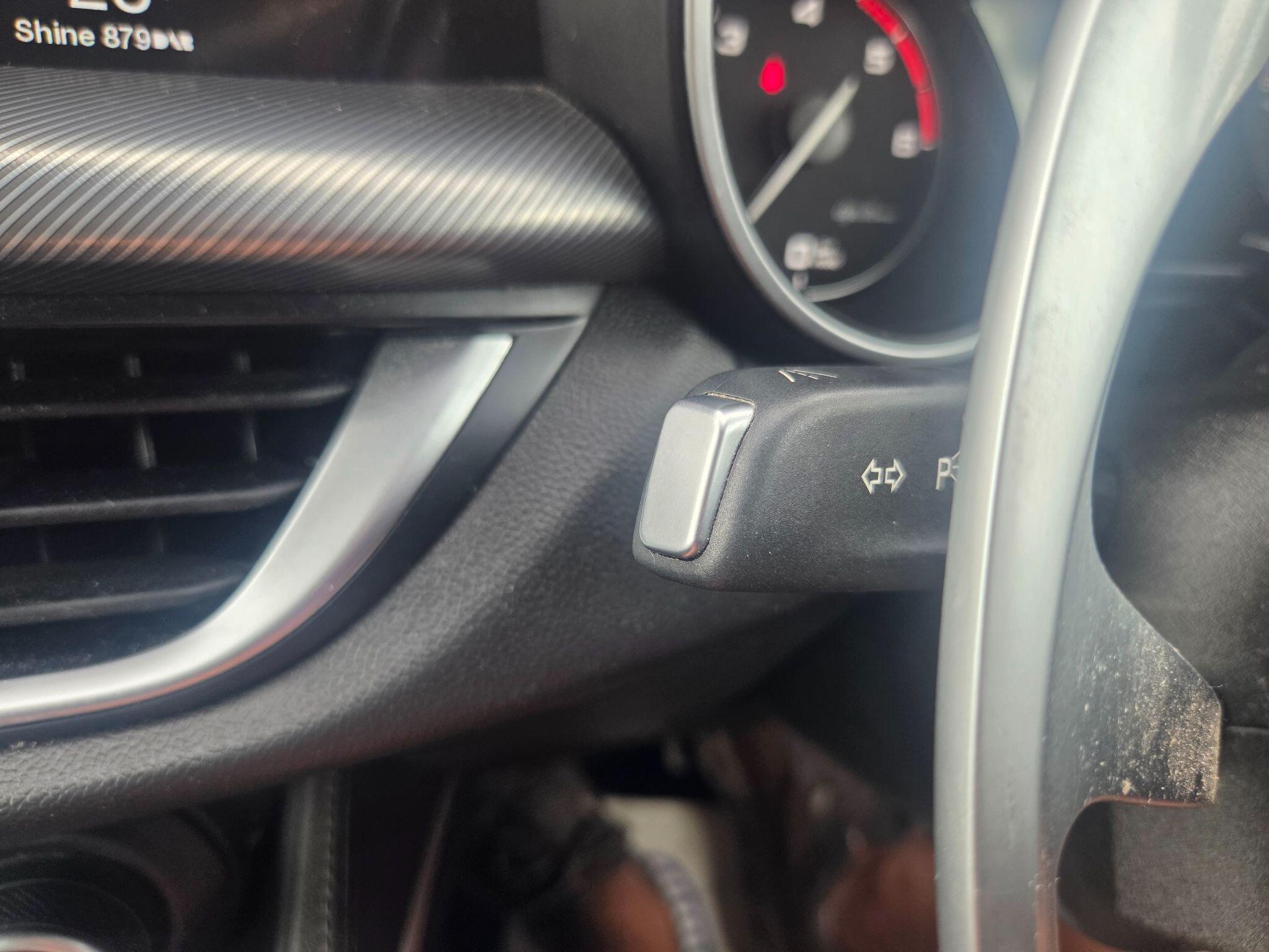 Alfa Romeo Stelvio view 18