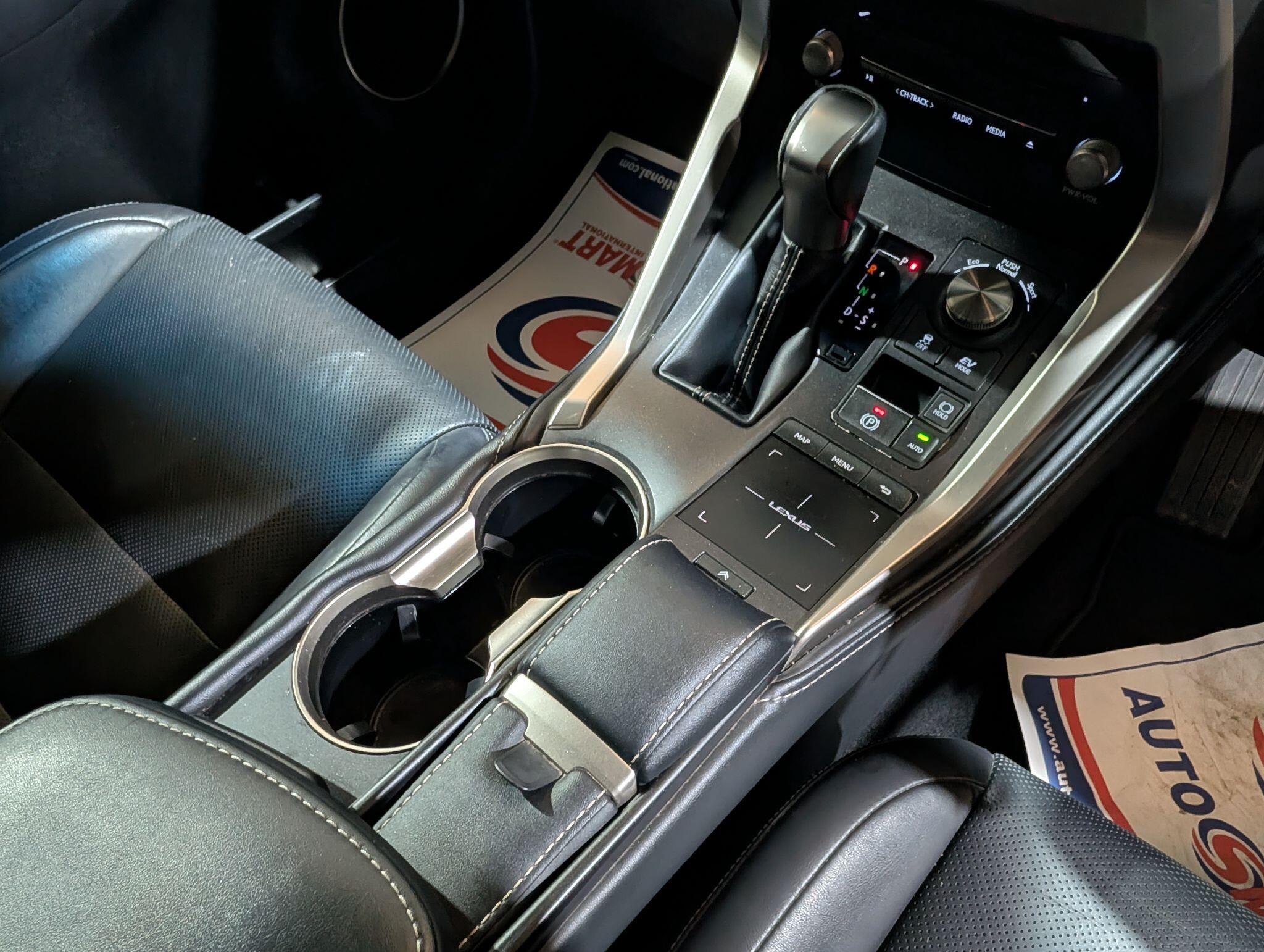 Lexus NX view 32