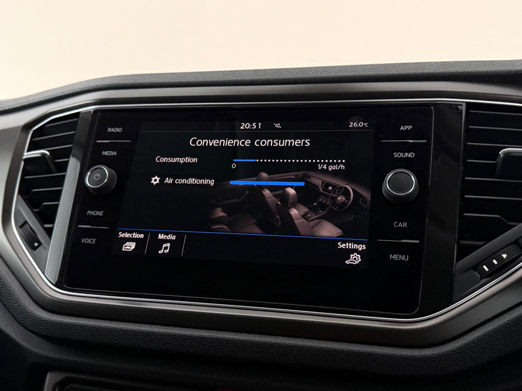Volkswagen T-Roc view 20