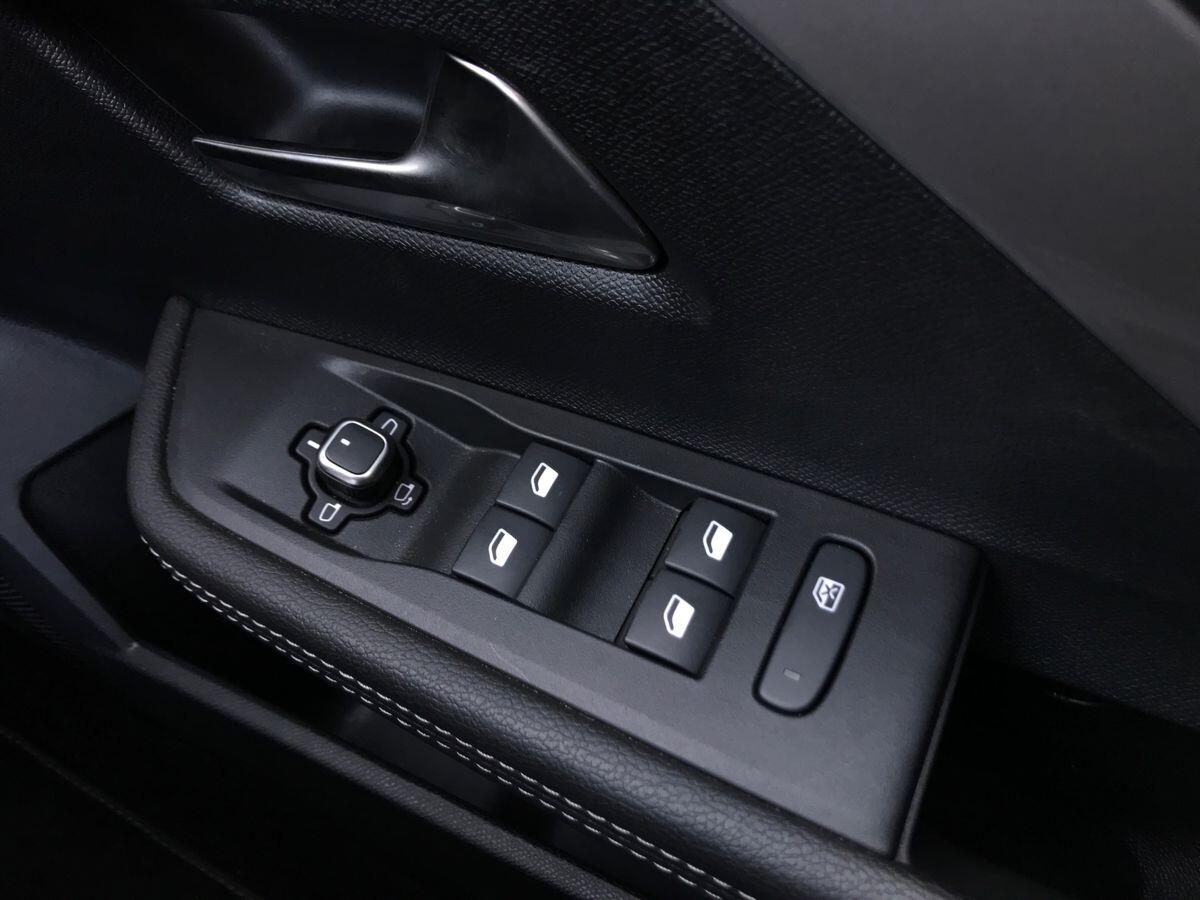 Vauxhall Astra view 25