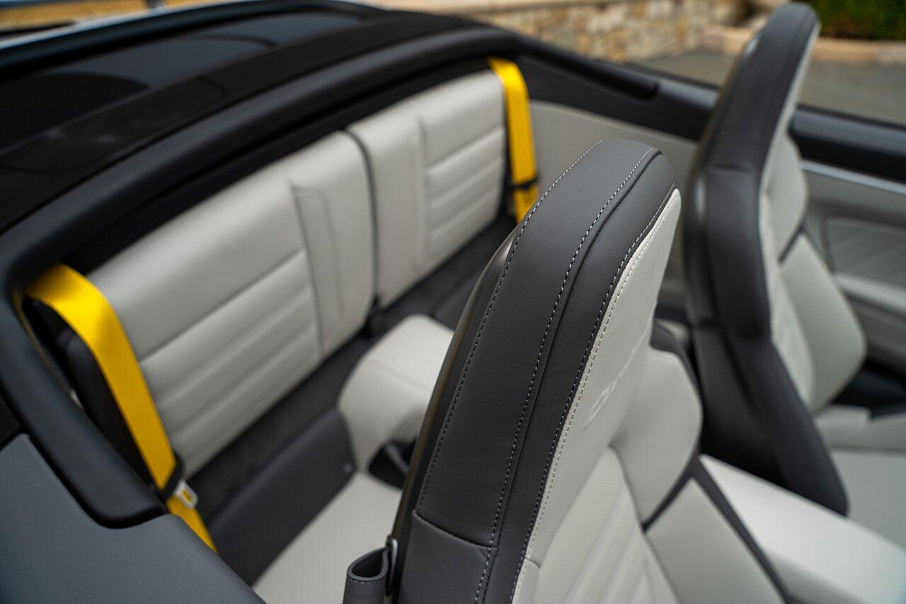 Porsche 911 view 55