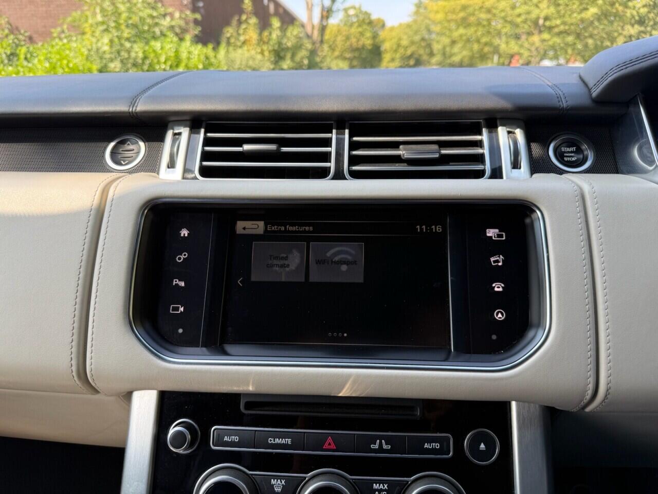 Land Rover Range Rover view 28