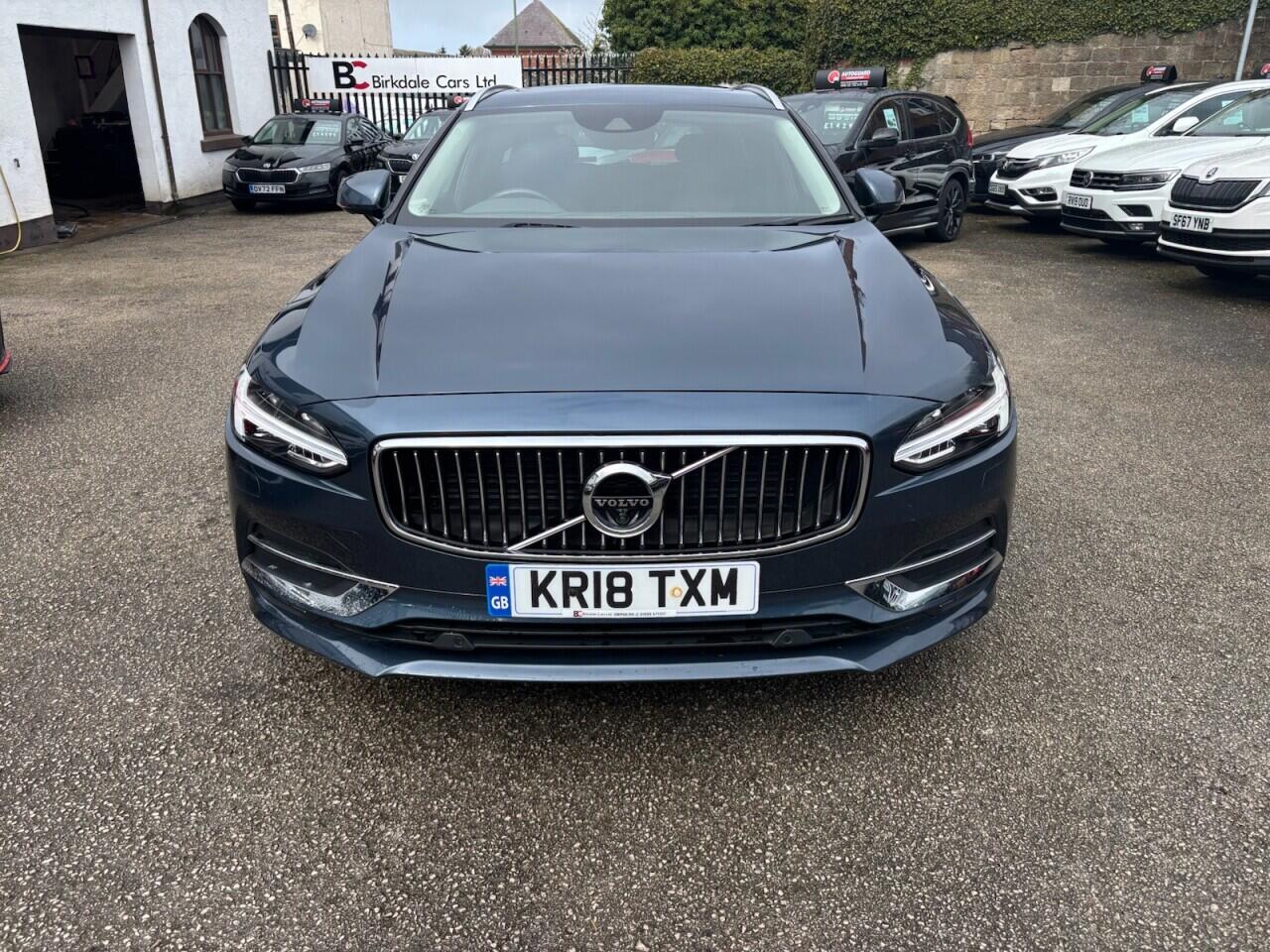 Volvo V90 view 4