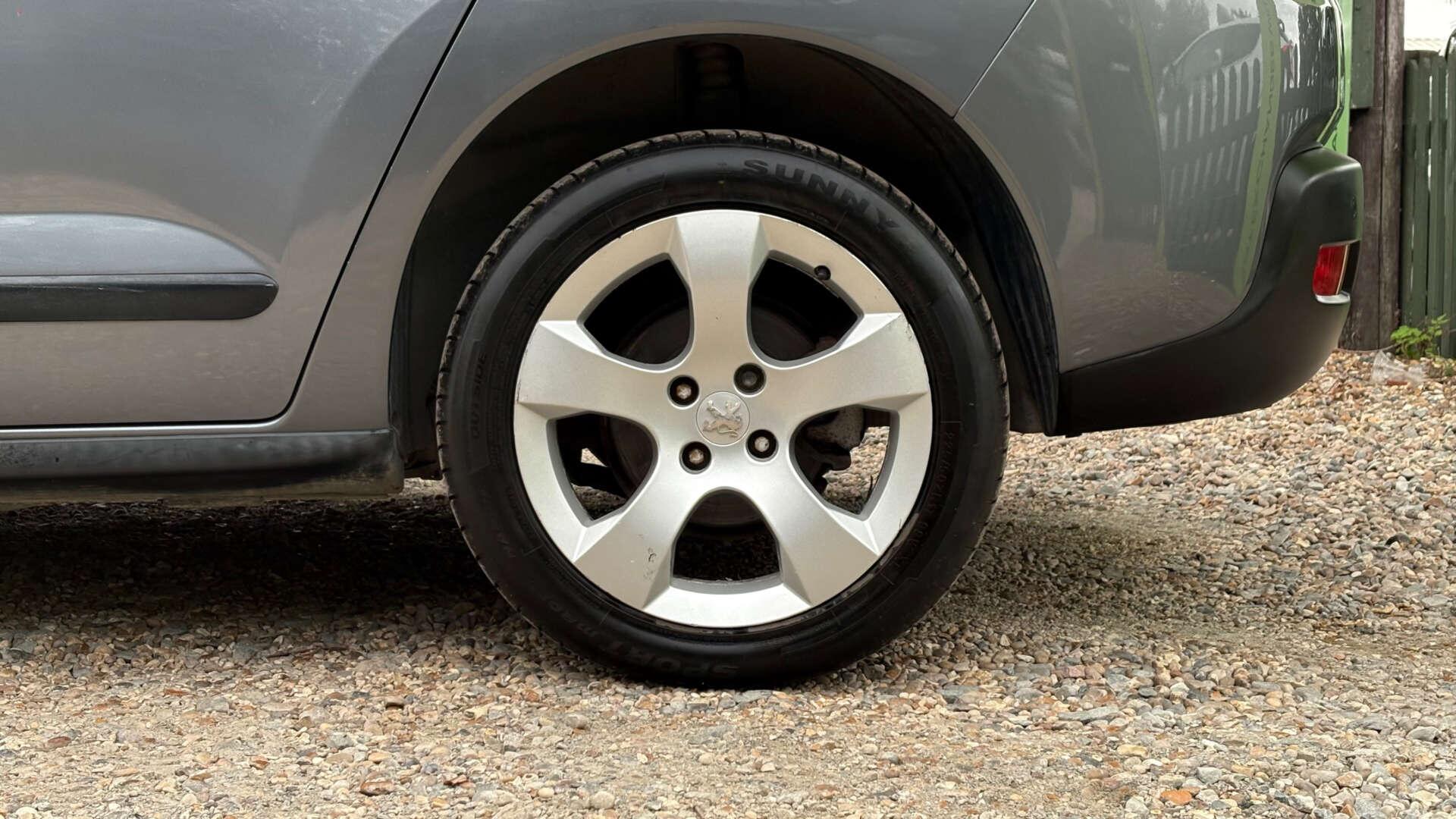 Peugeot 3008 view 31