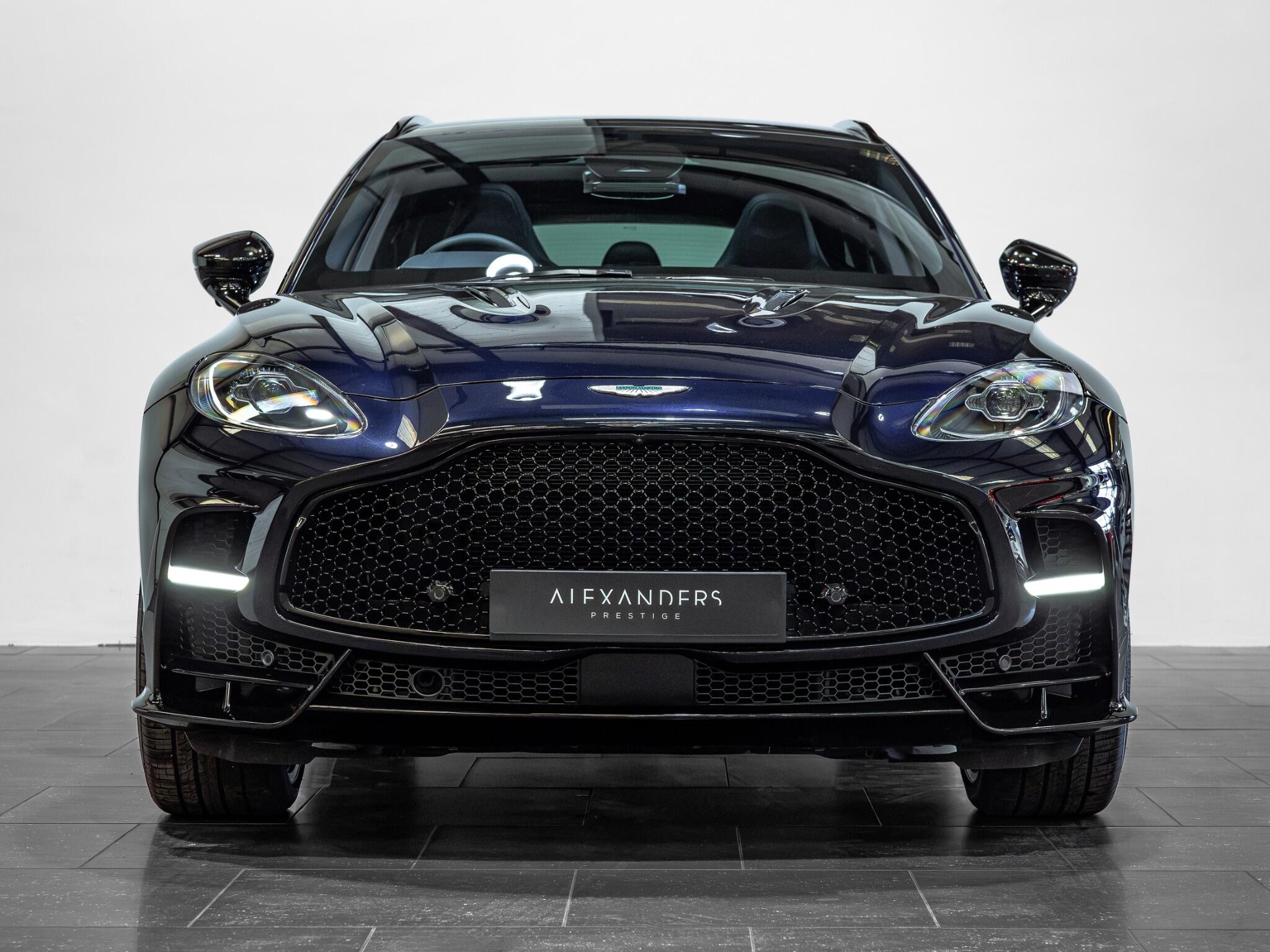 Aston Martin DBX view 9