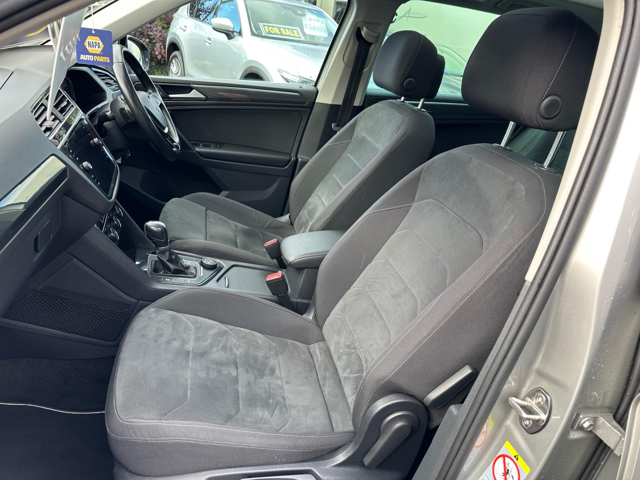 Volkswagen Tiguan view 18
