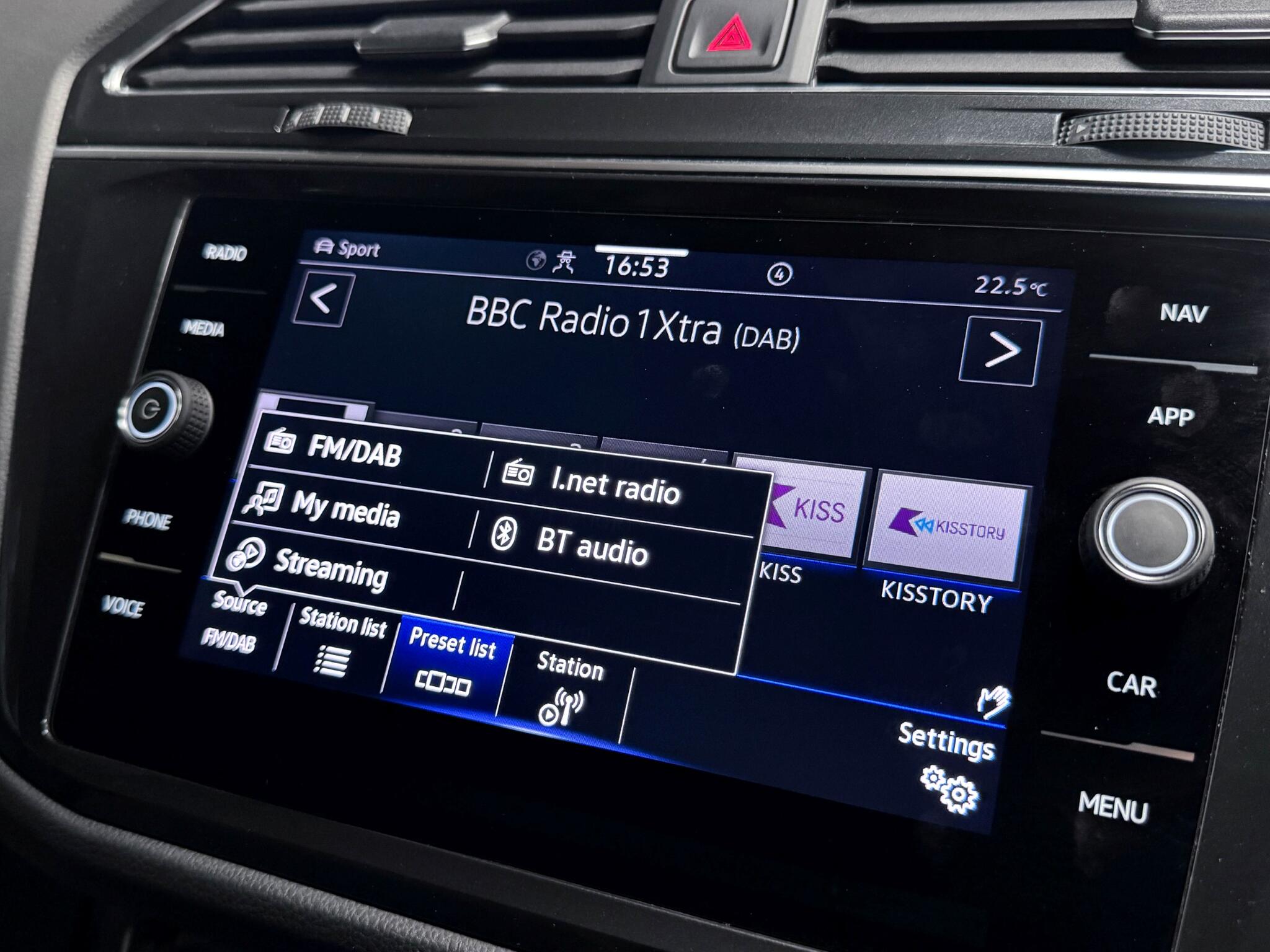 Volkswagen Tiguan view 41