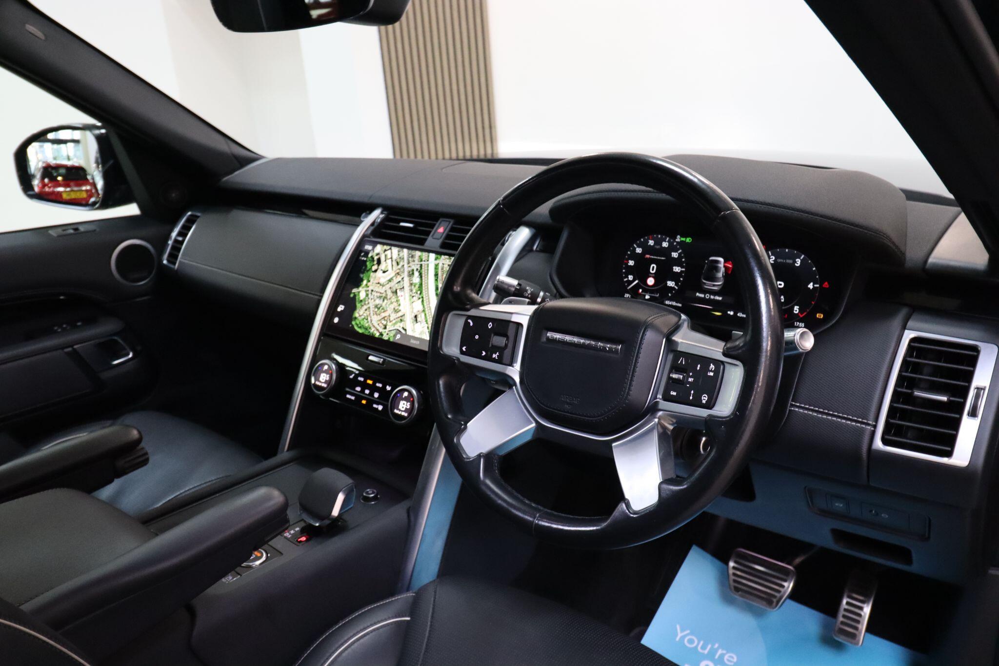 Land Rover Discovery 3 view 16