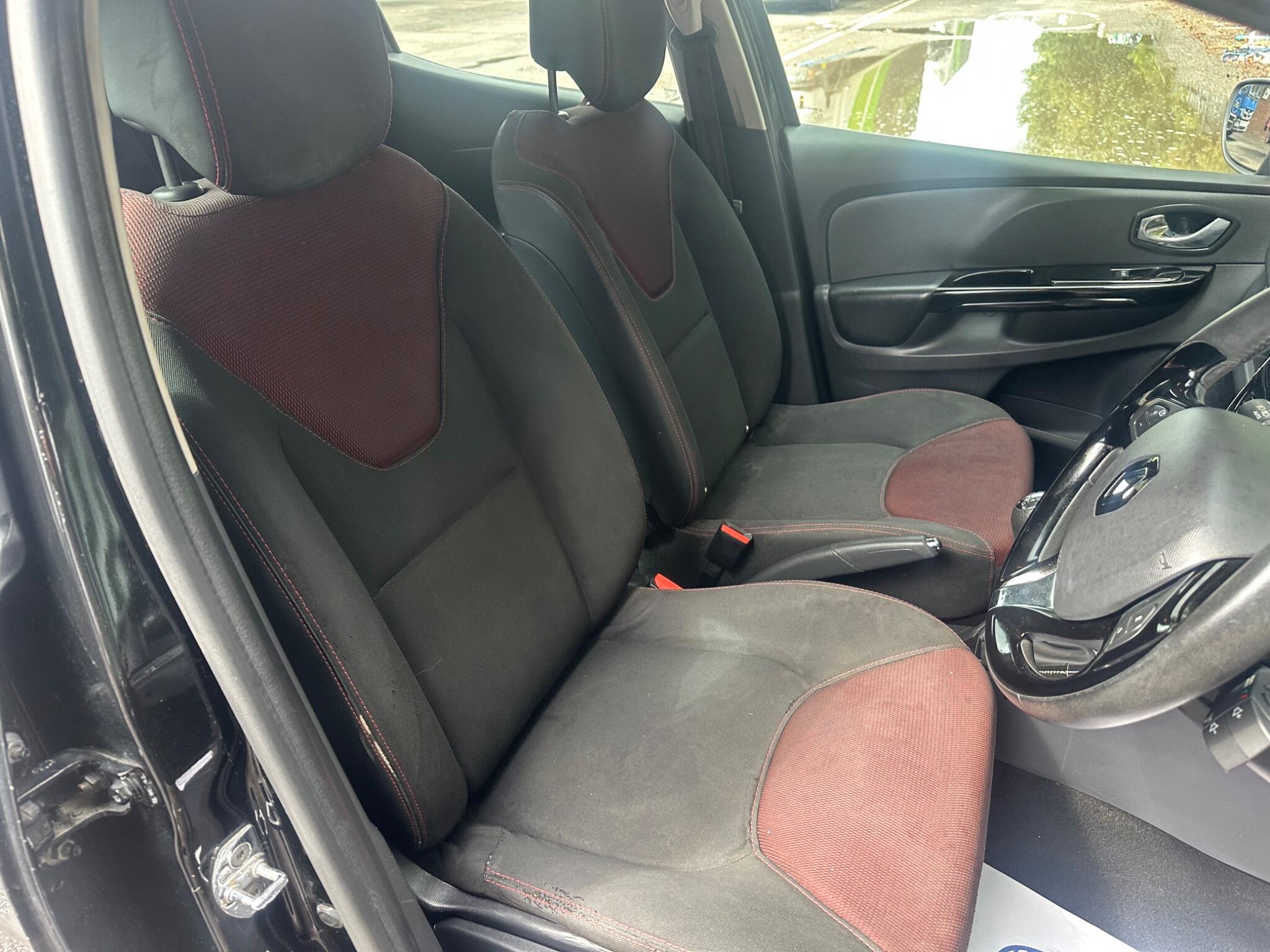 Renault Clio view 12