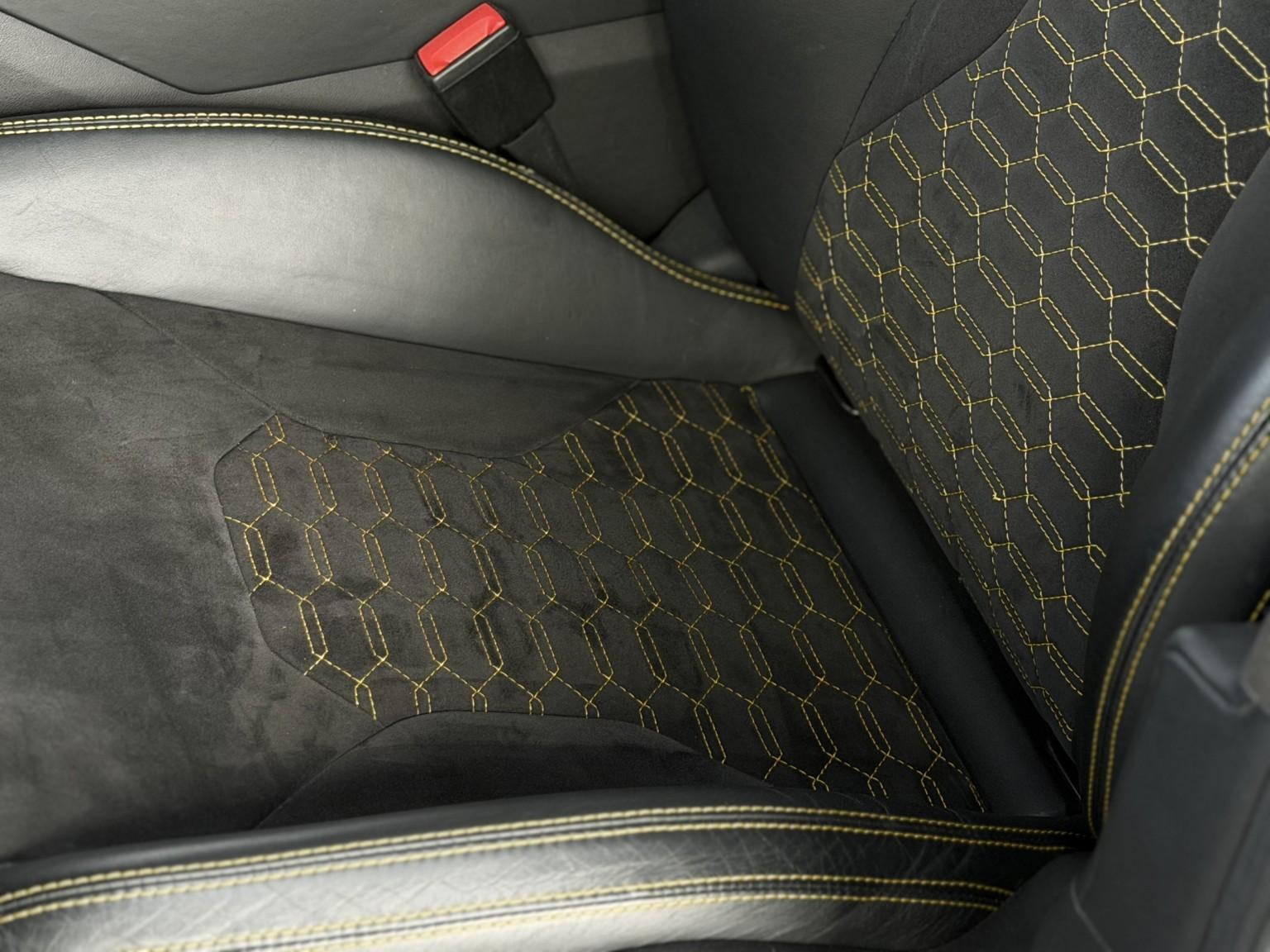 Lamborghini Urus view 43