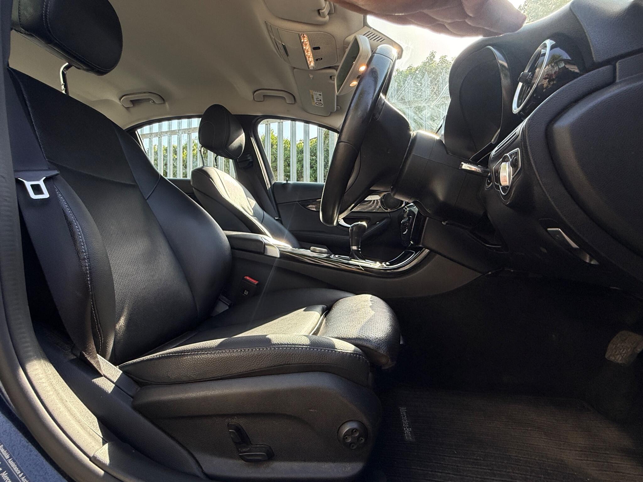 2017 Mercedes-Benz C Class image 28