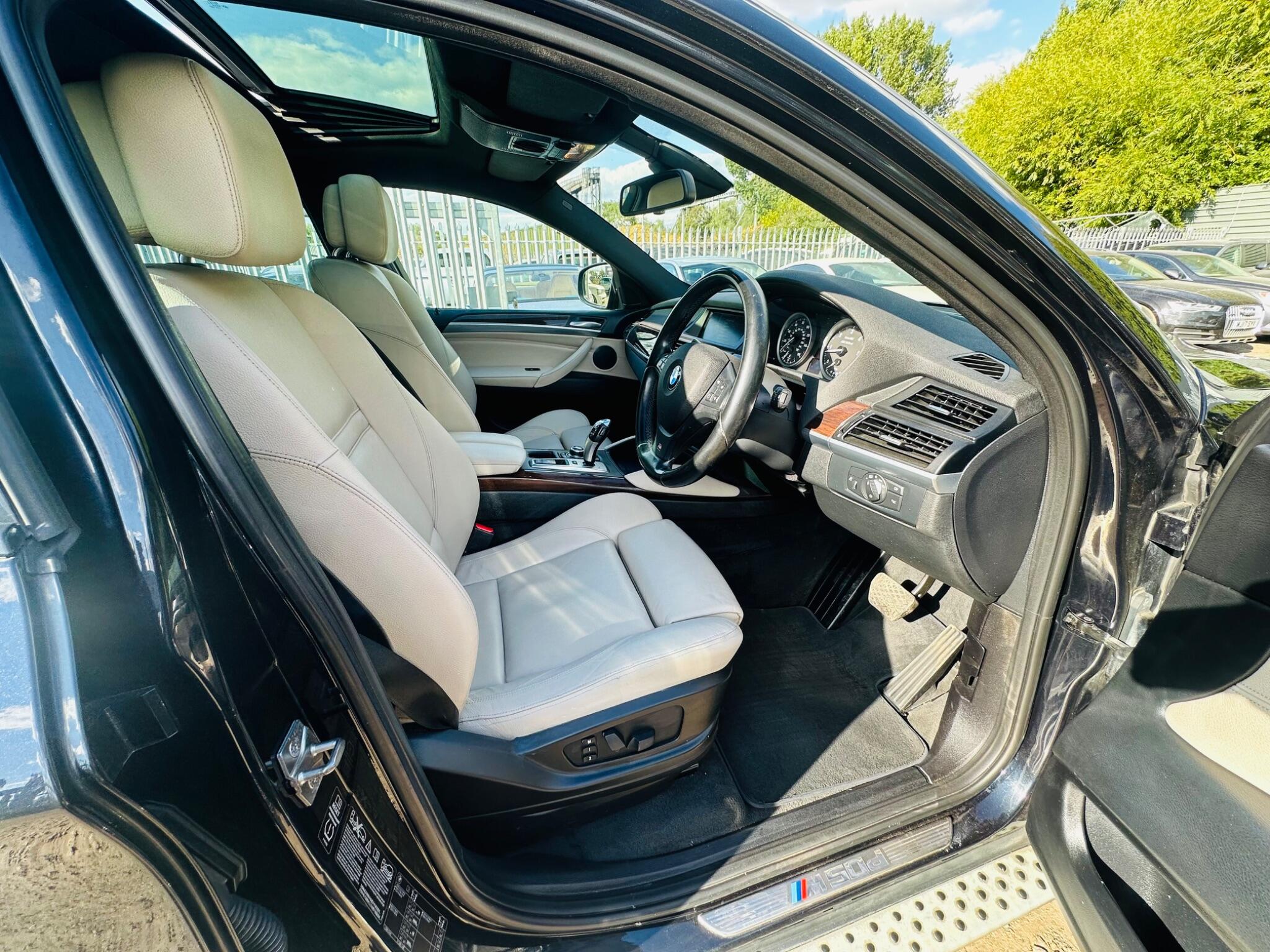 BMW X6 view 2