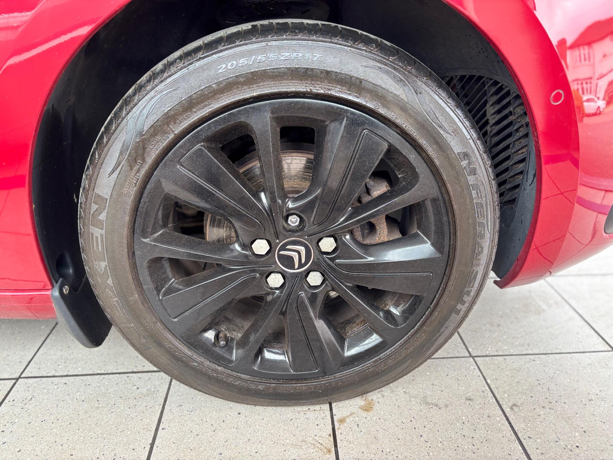 Citroen Grand C4 Picasso view 21