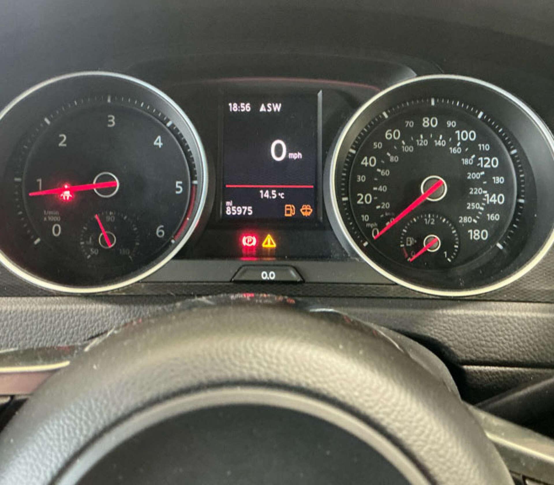 Volkswagen Golf view 6