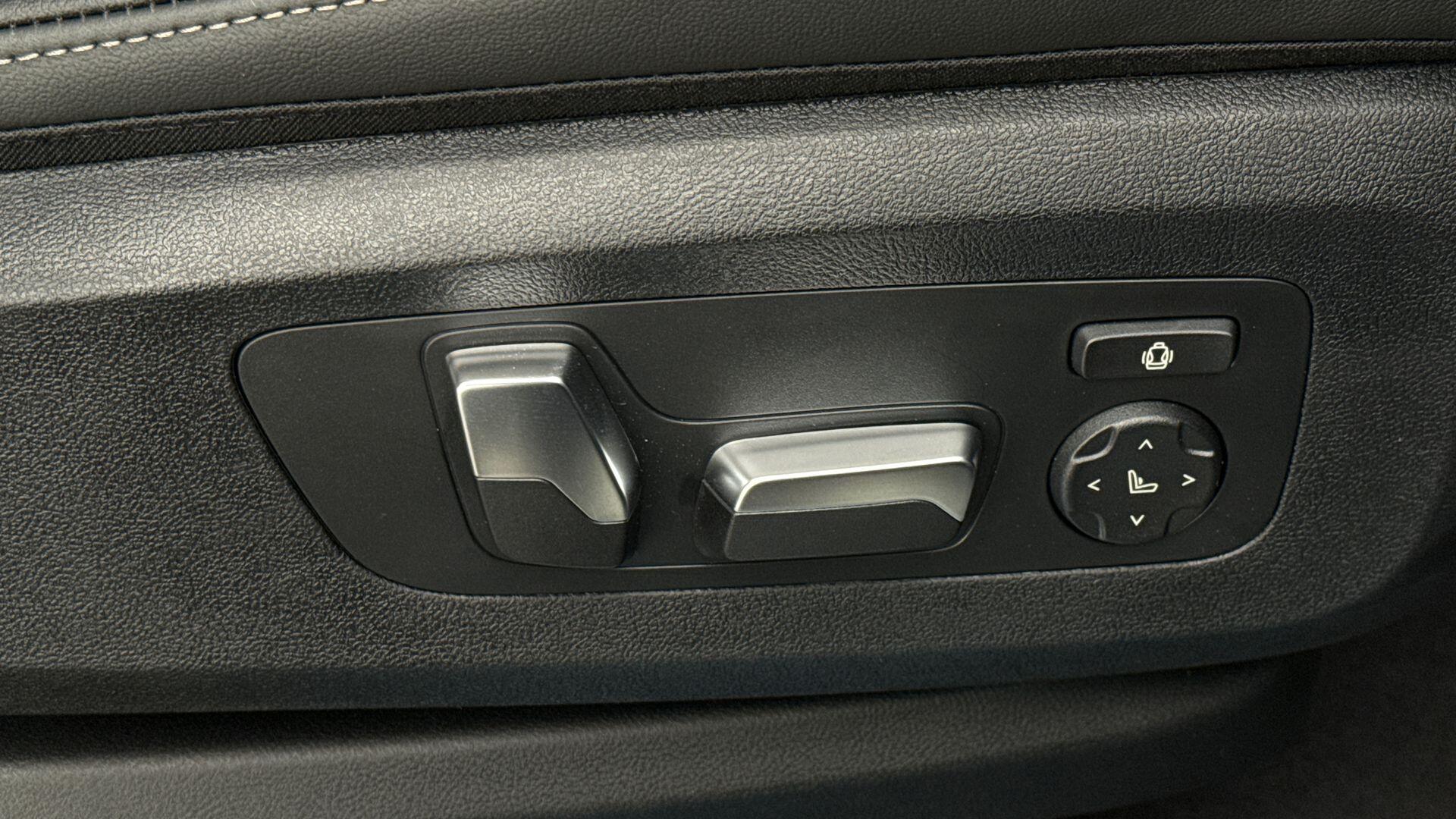 BMW X5 view 32