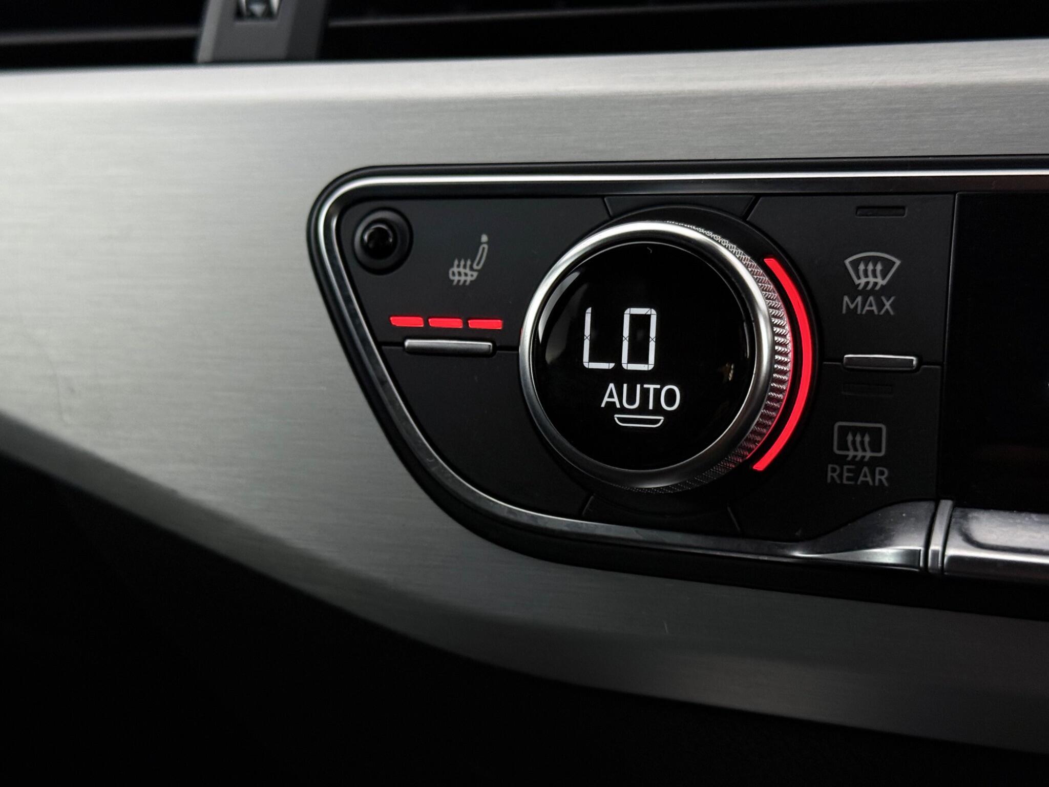 Audi A4 view 24