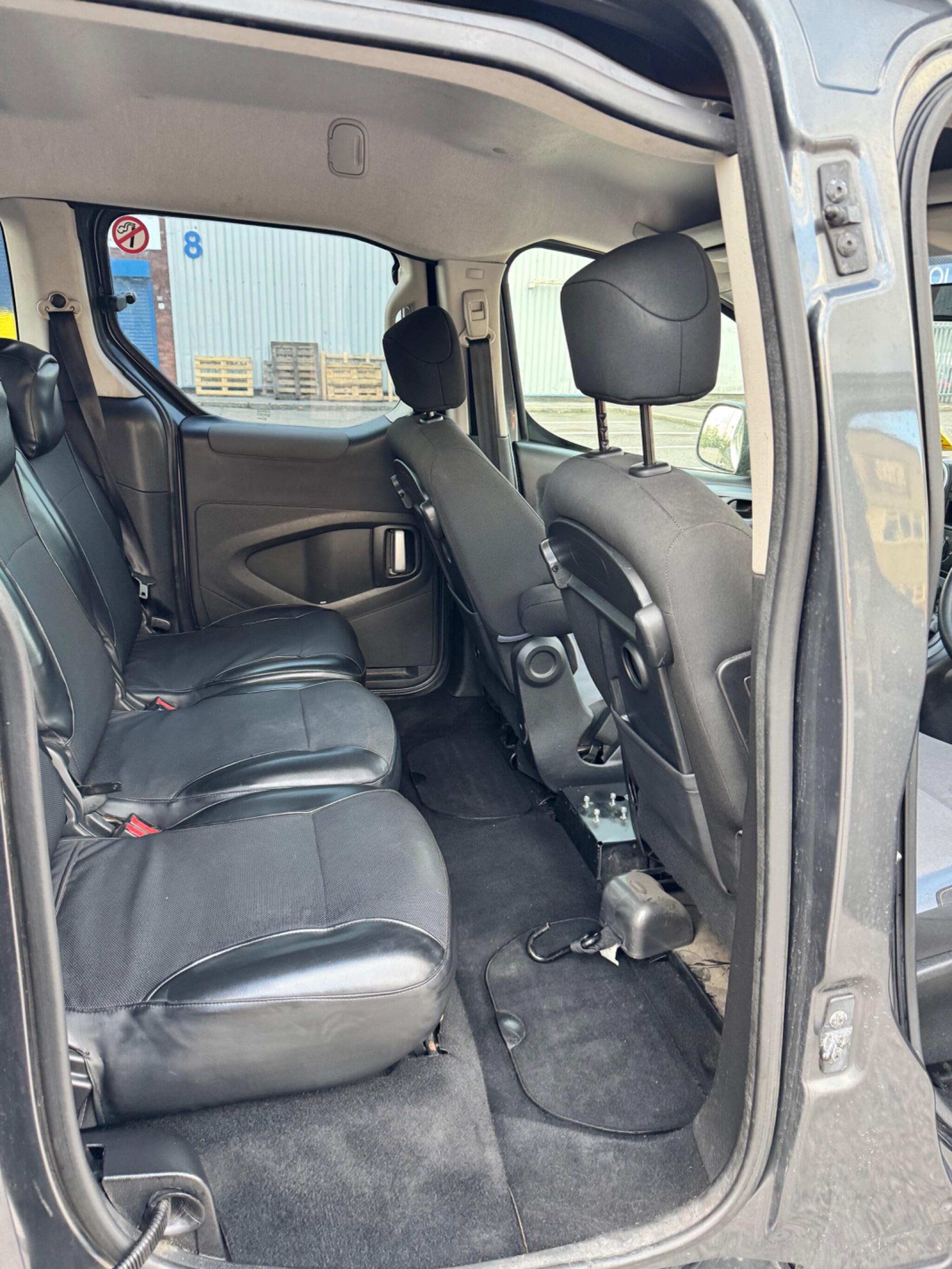 Peugeot Partner Tepee view 29