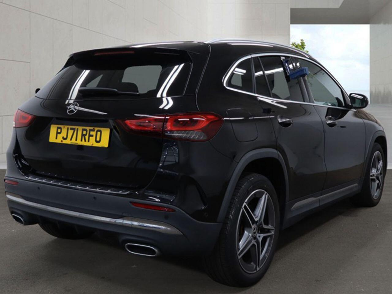 Mercedes-Benz Gla view 4