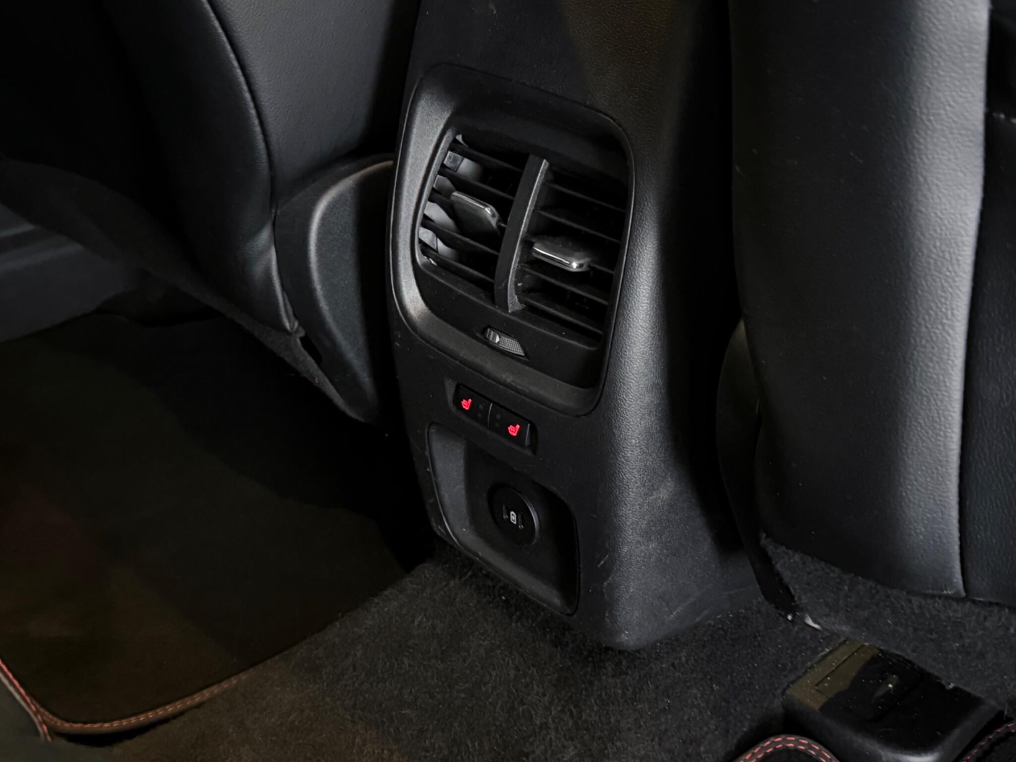 Ford Kuga view 40