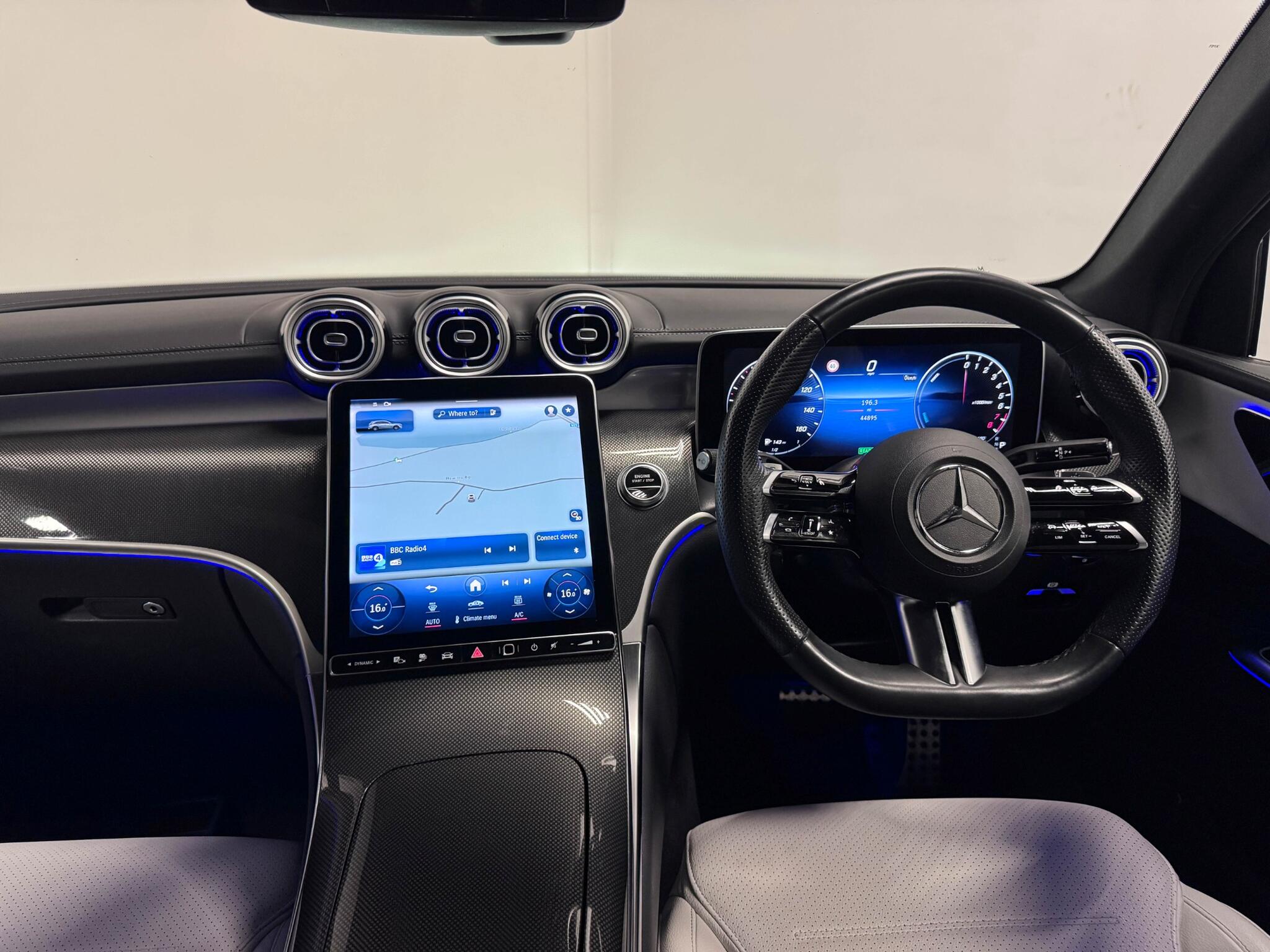 Mercedes-Benz GLC view 34