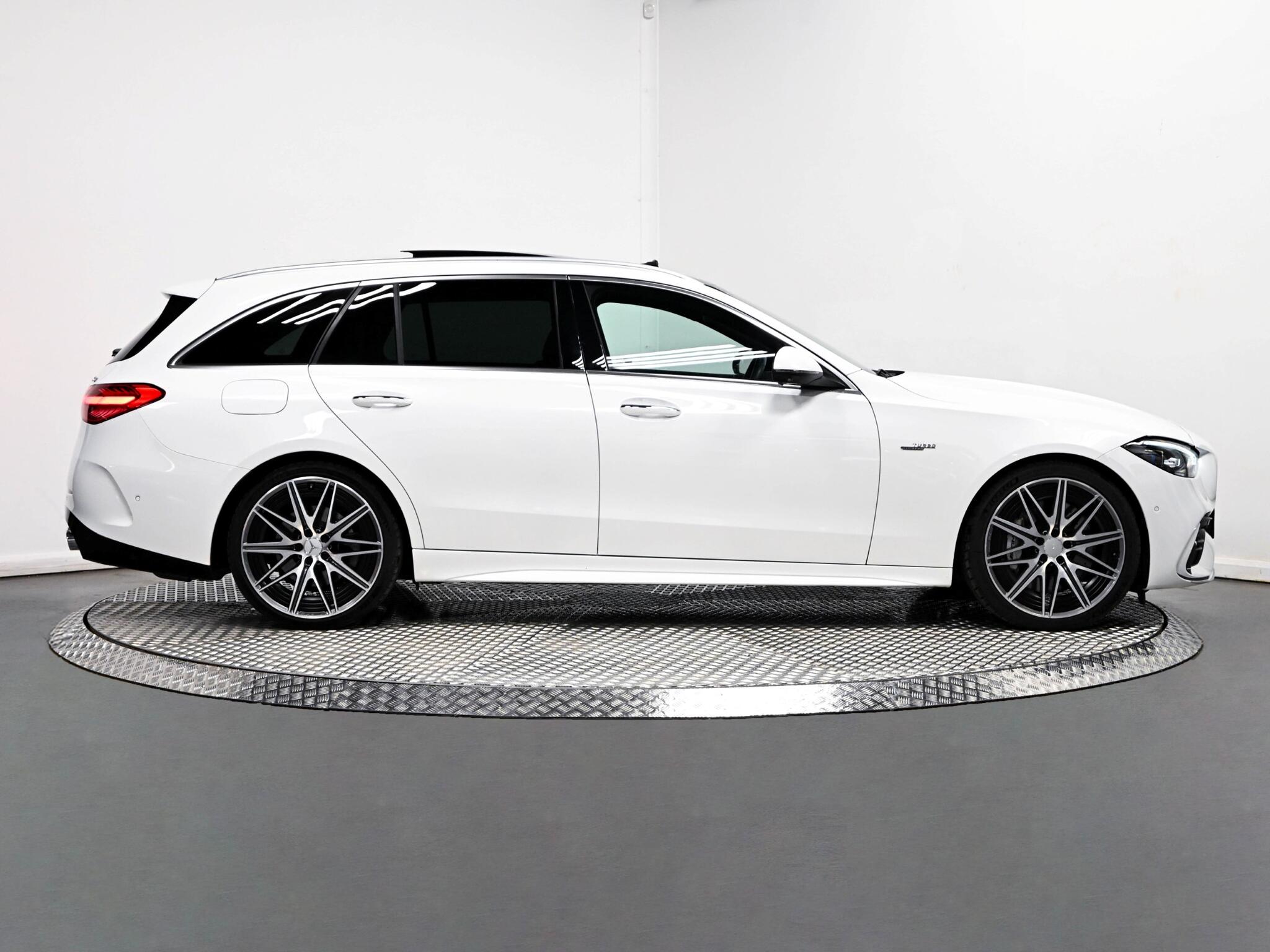 Mercedes-Benz C-Class view 26