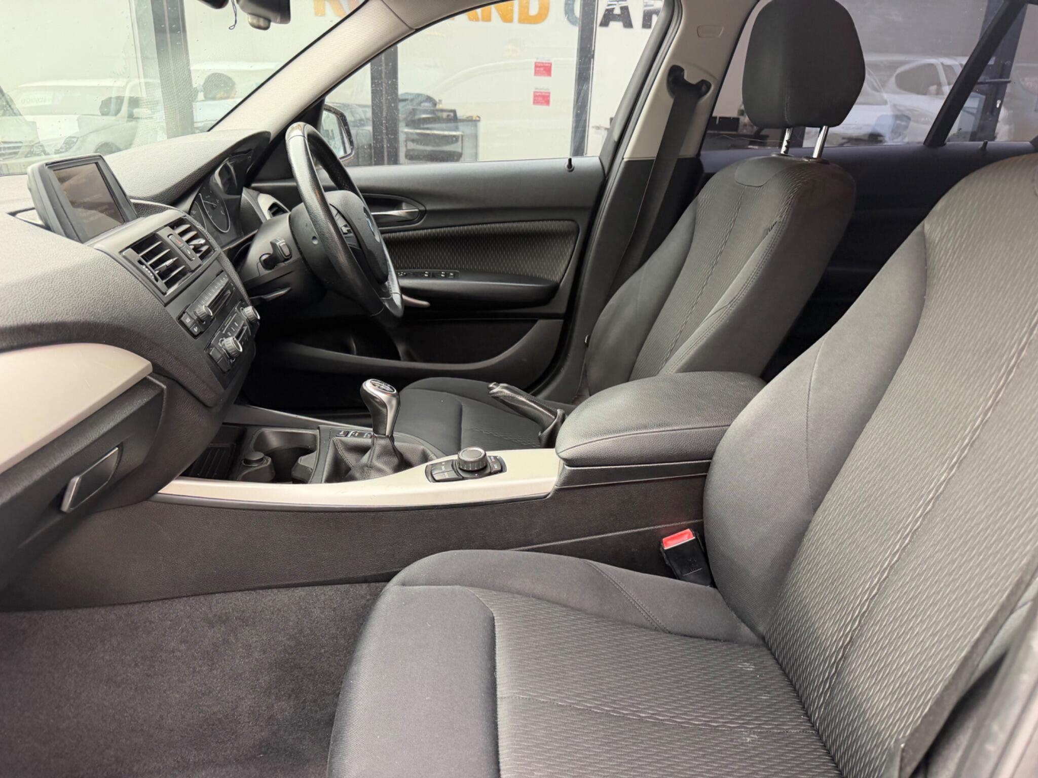BMW 1 Series view 14