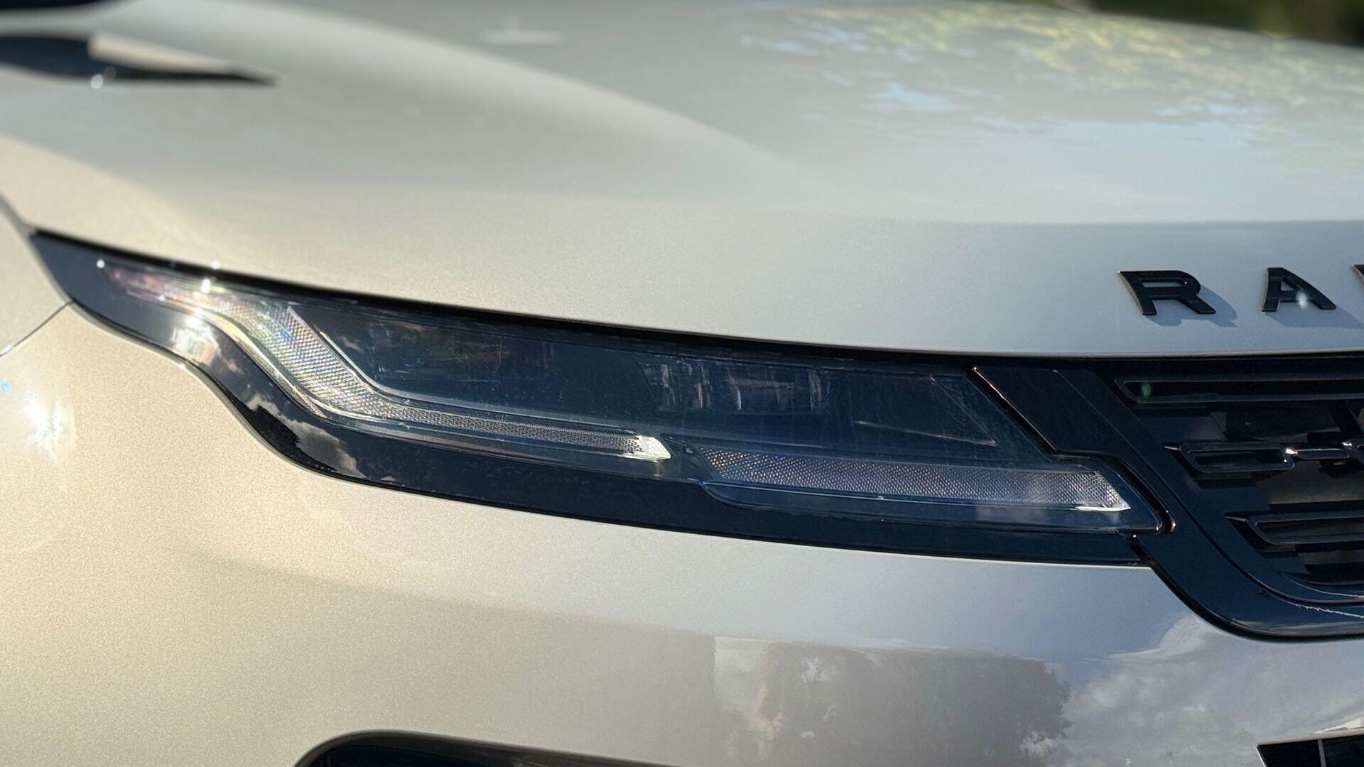 Land Rover Range Rover Evoque view 18