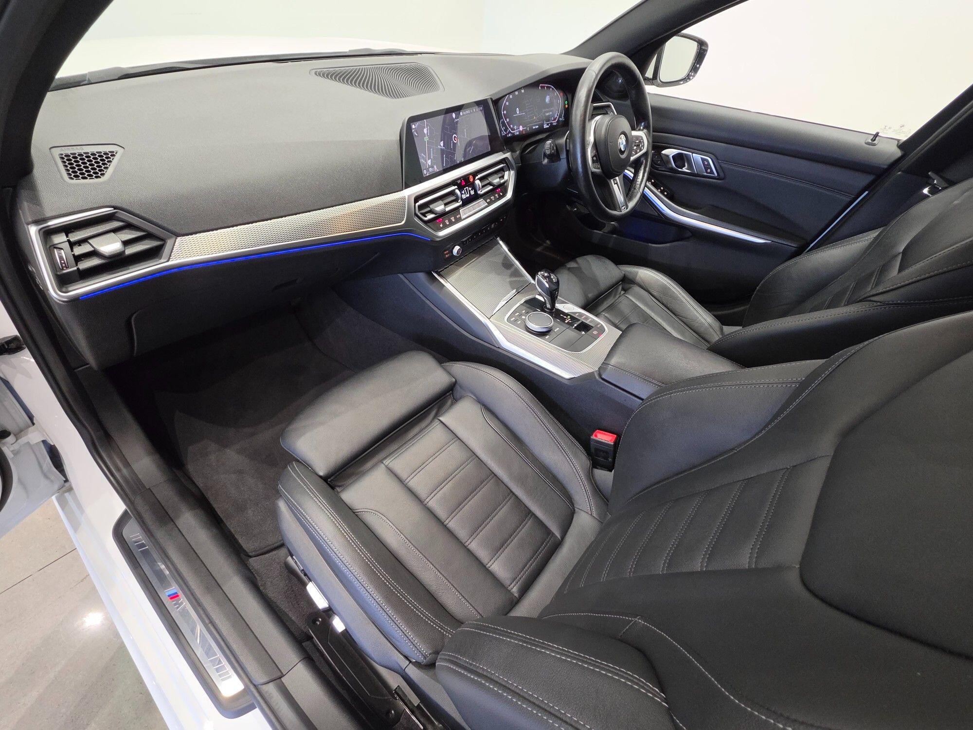 BMW 3 Series view 81