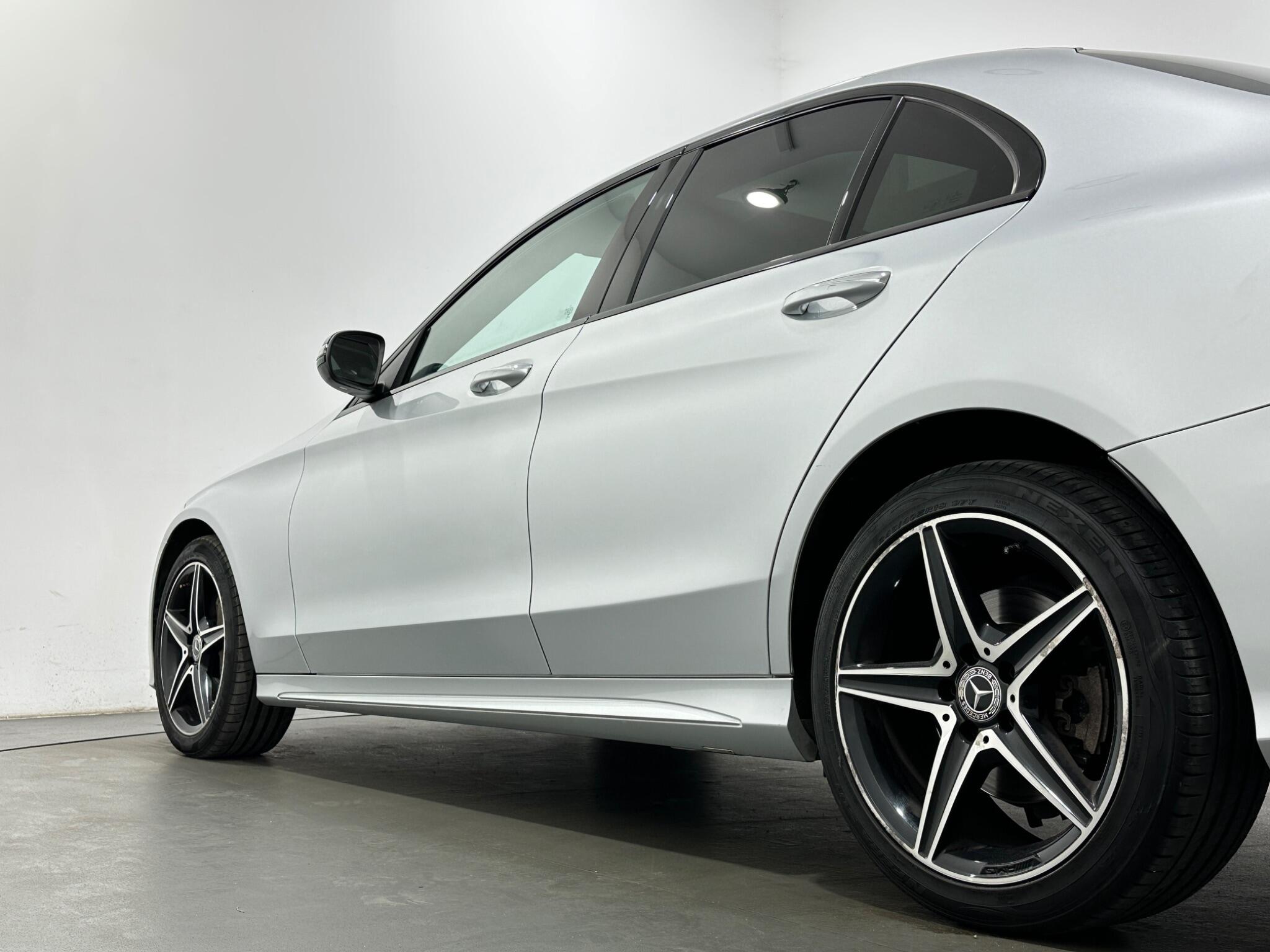 Mercedes-Benz C Class view 51