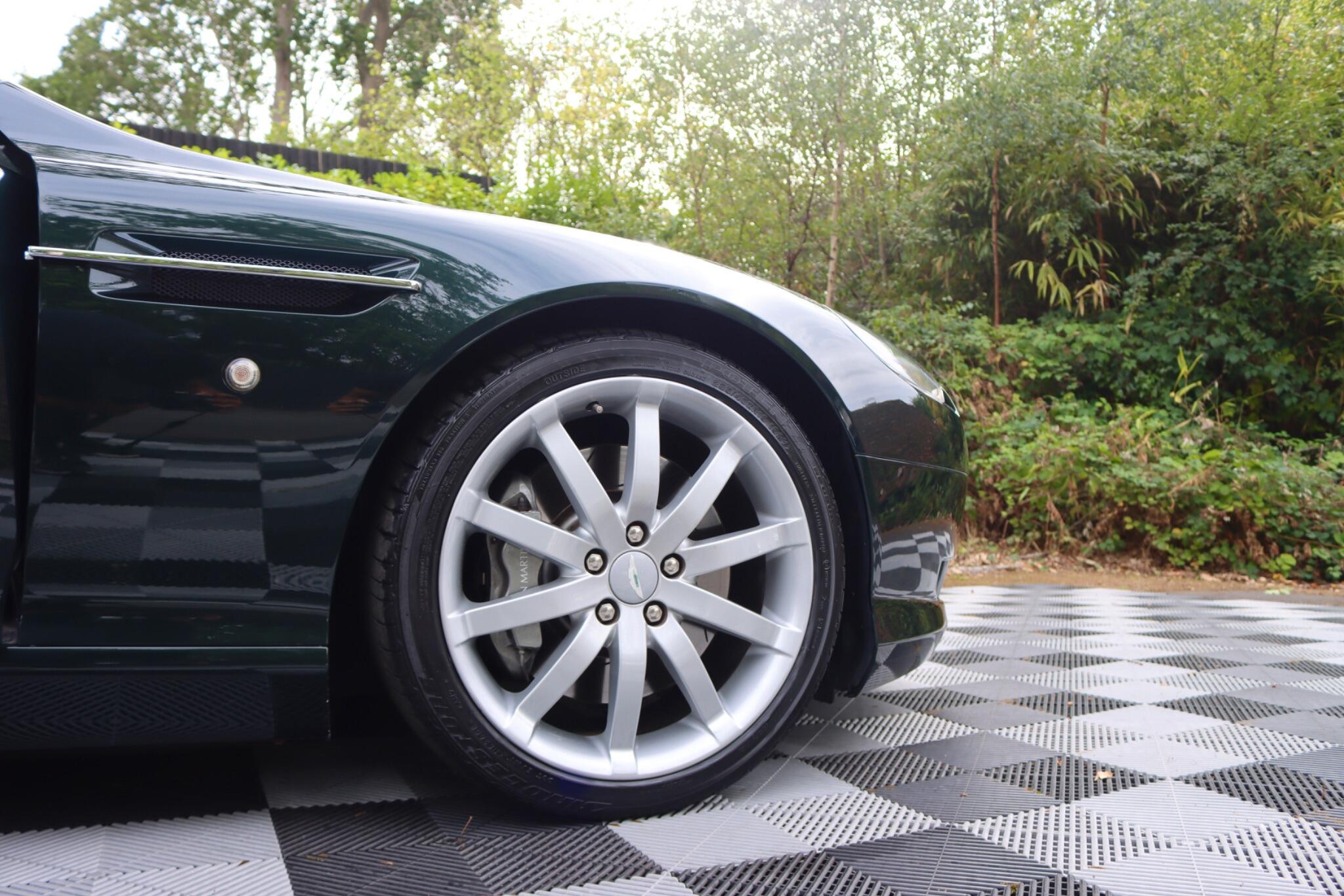 Aston Martin DB9 view 61