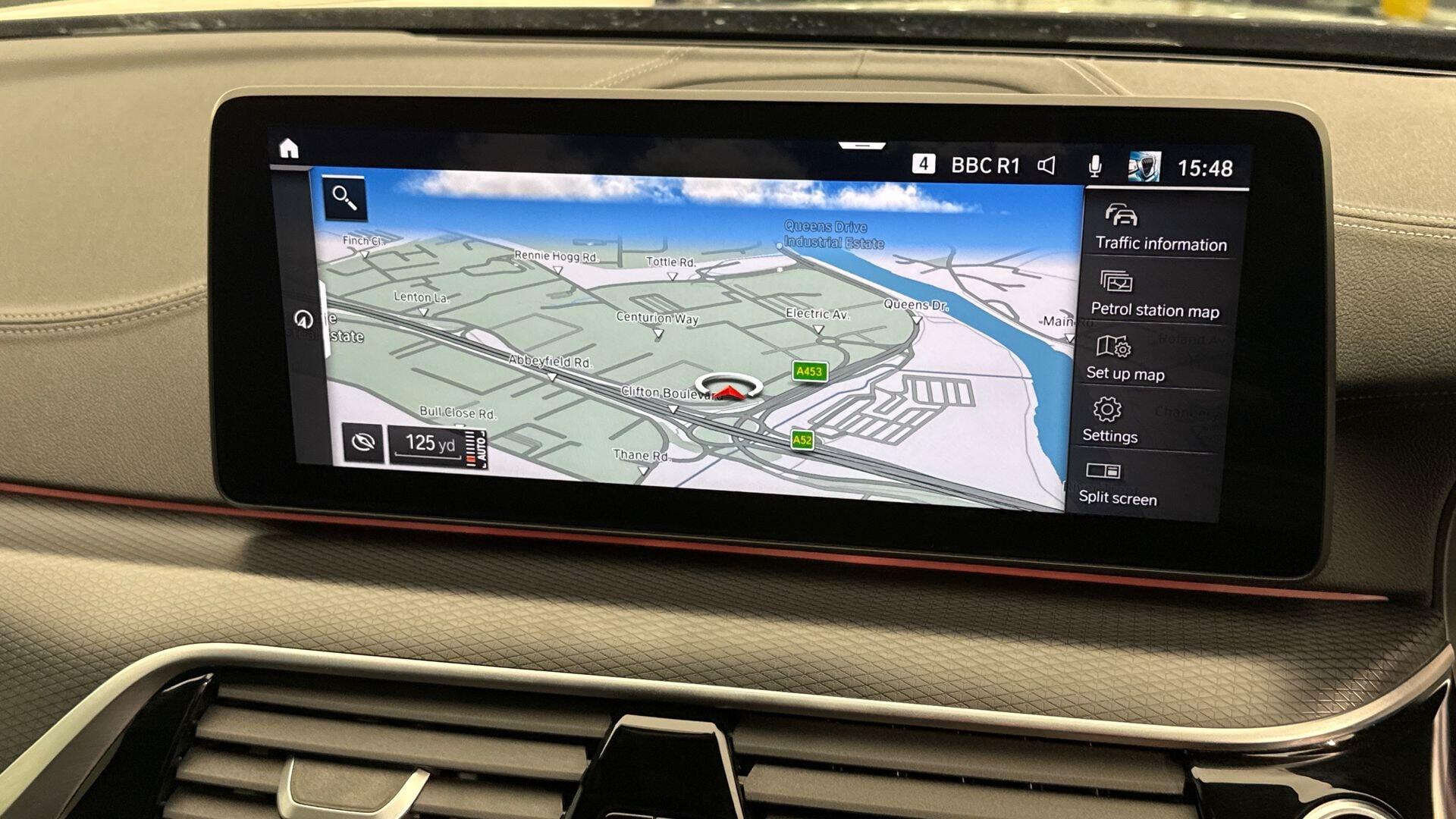 BMW 5 Series view 27