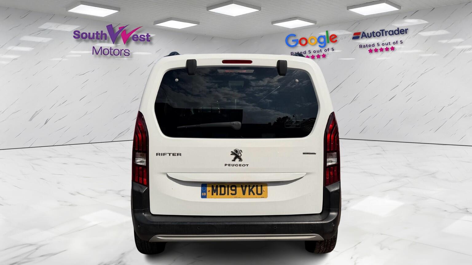 Peugeot Rifter view 8