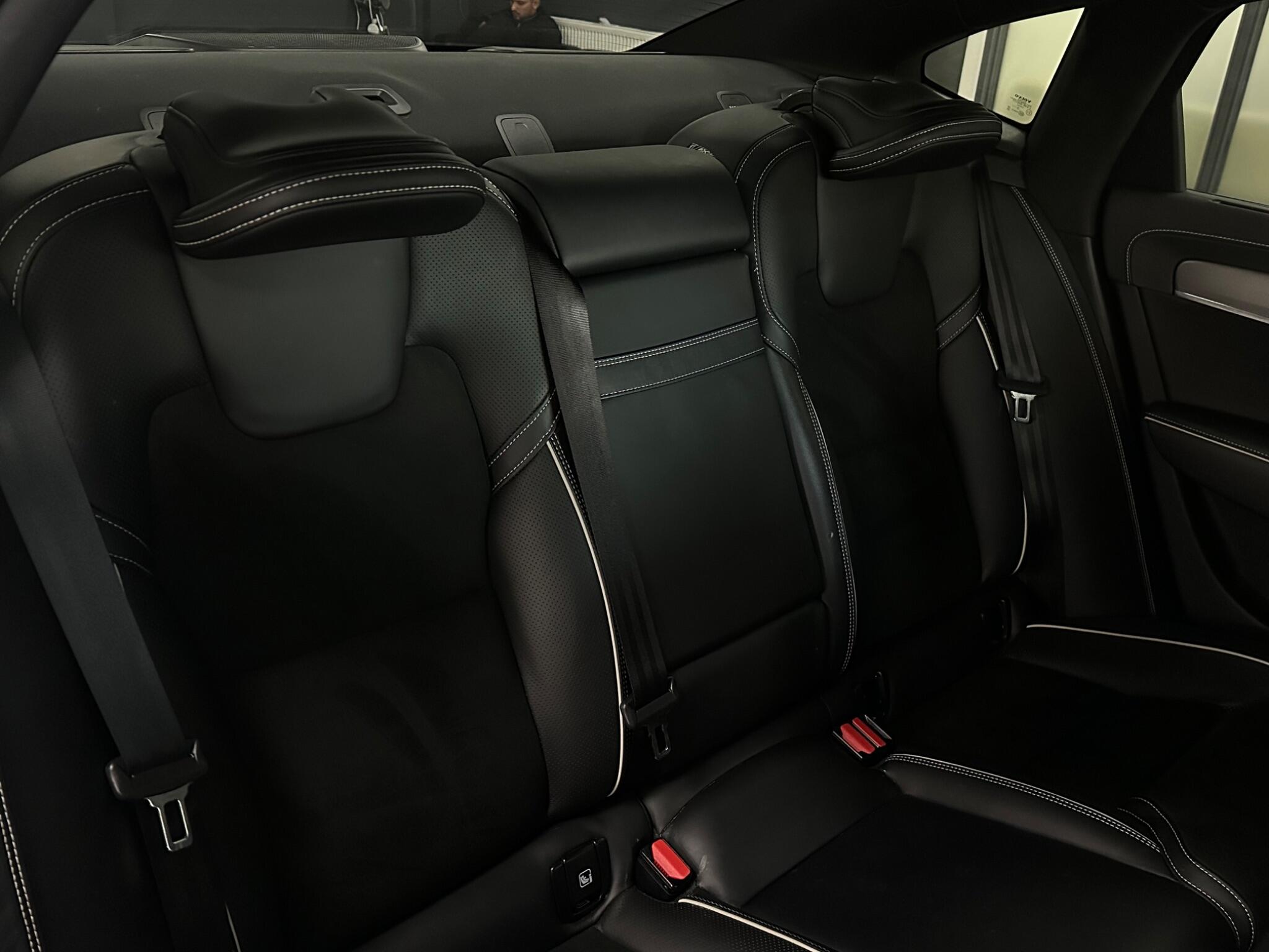 Volvo S90 view 35