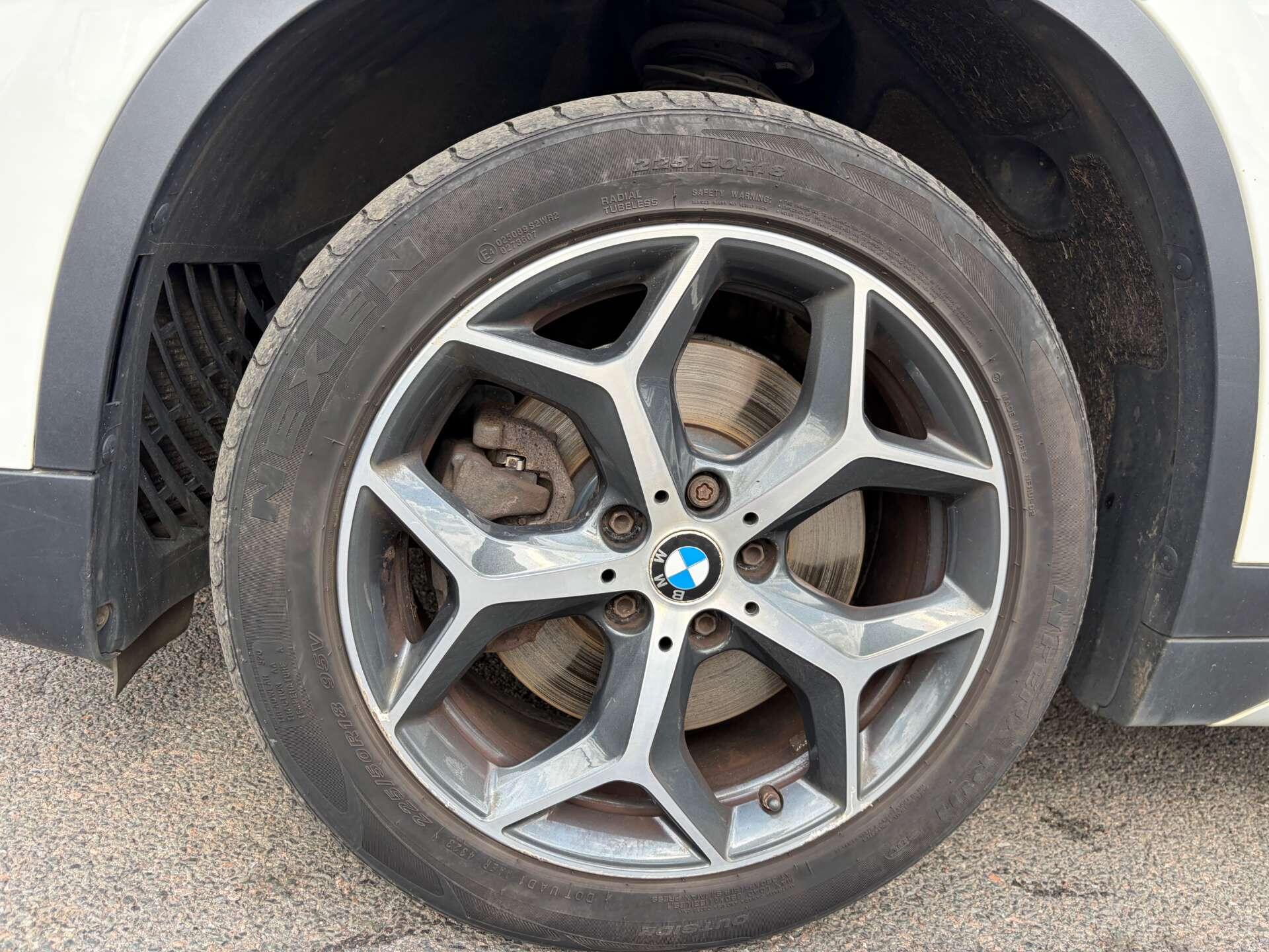 BMW X1 view 10